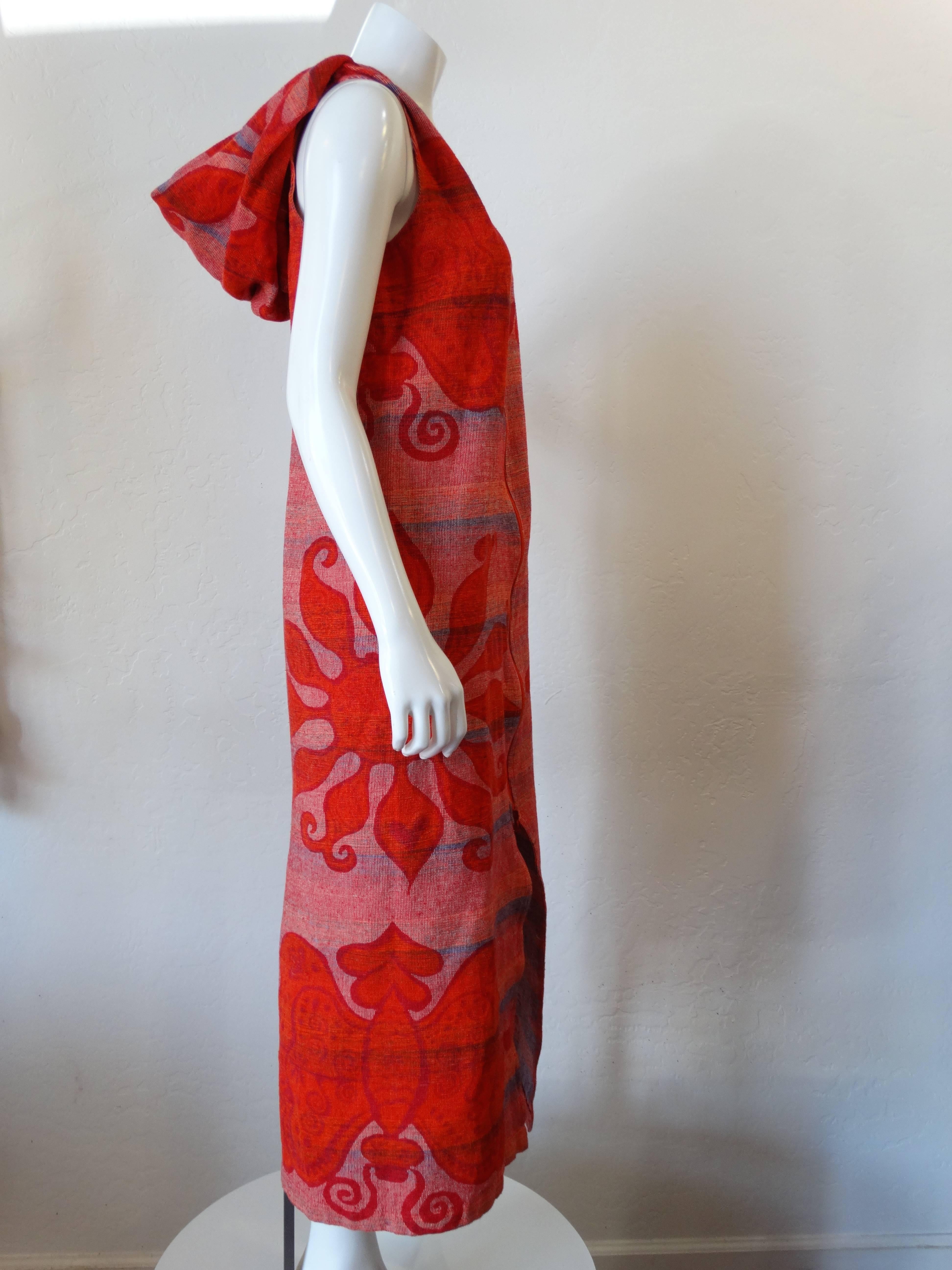 1970s Hooded Zip Up Rikma Floral Print  Dress In Excellent Condition In Scottsdale, AZ