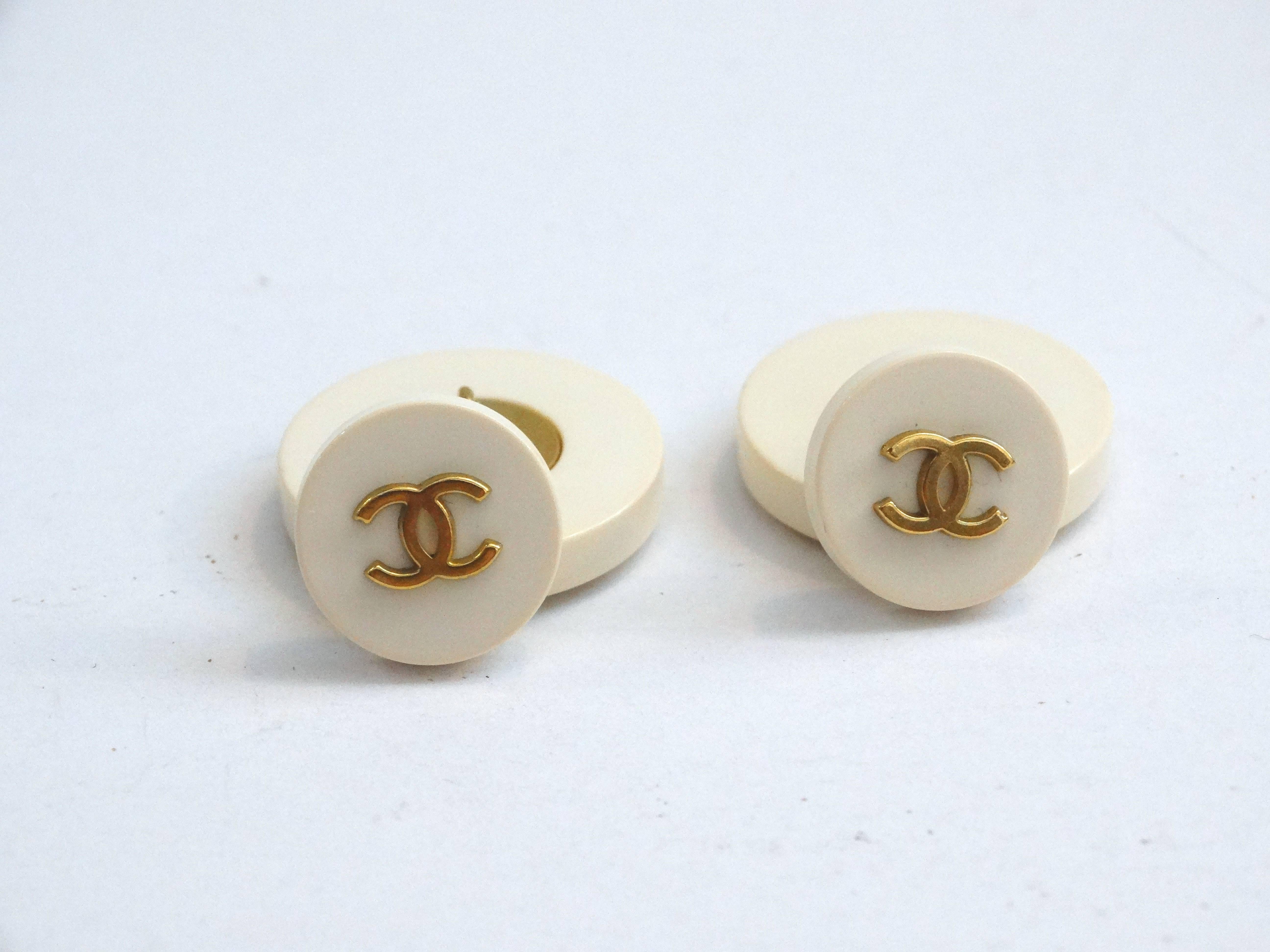 1990s Classic Chanel Cufflinks  In Excellent Condition In Scottsdale, AZ