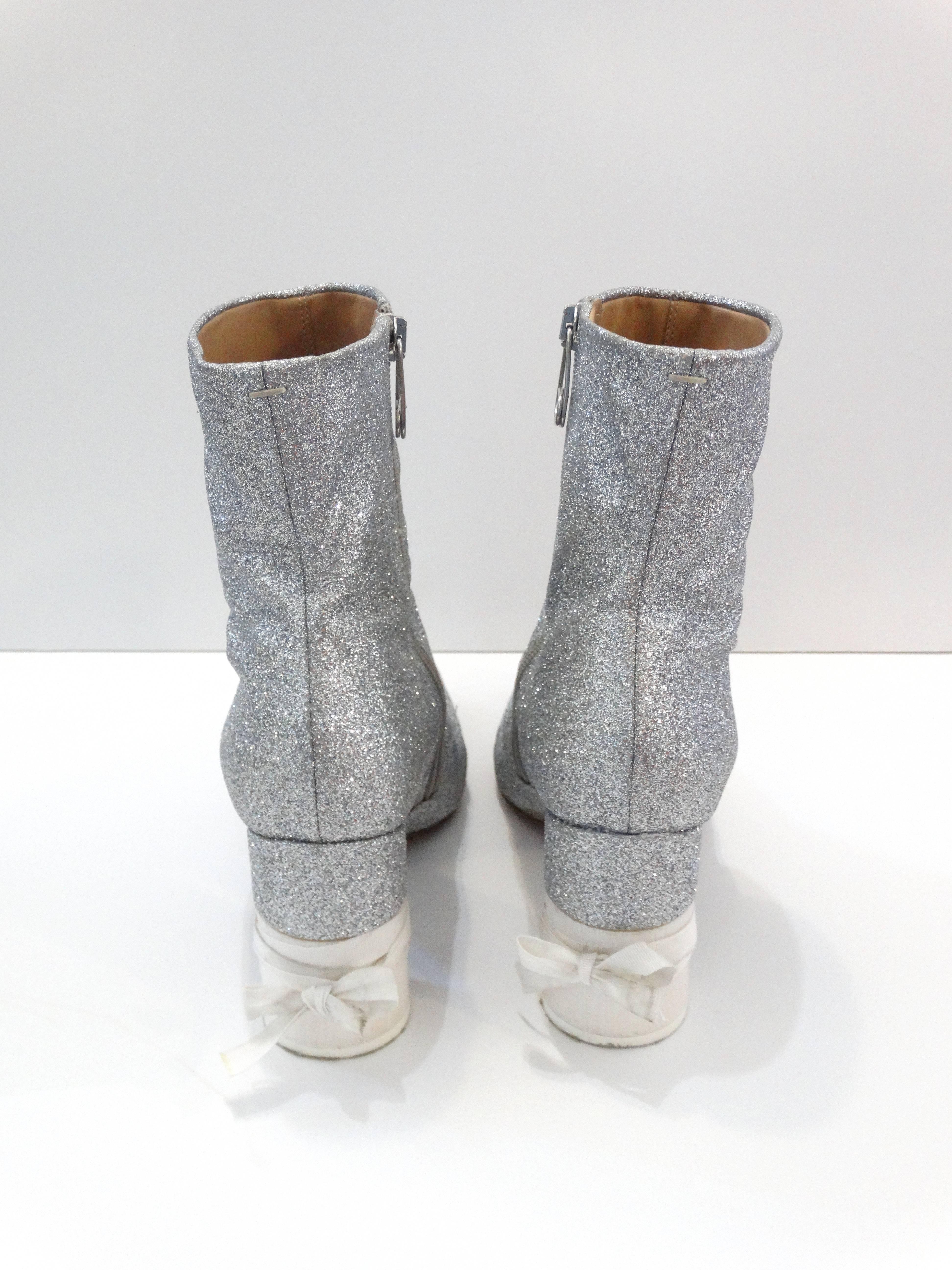 Coveted Maison Martin Margiela Silver Glitter Heeled Boots In Excellent Condition In Scottsdale, AZ