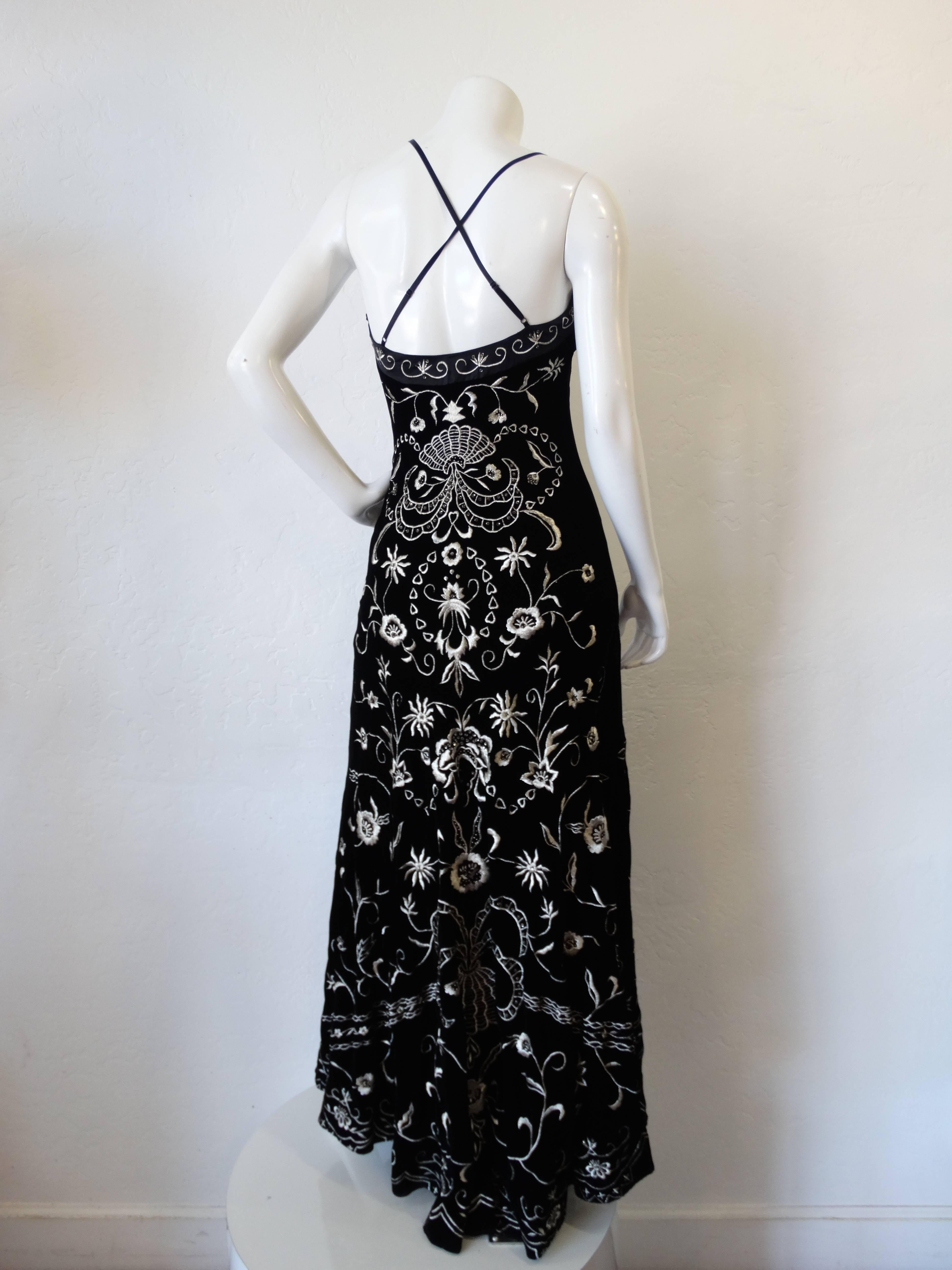 Women's 1990s Velvet Embroidered Maxi Gown