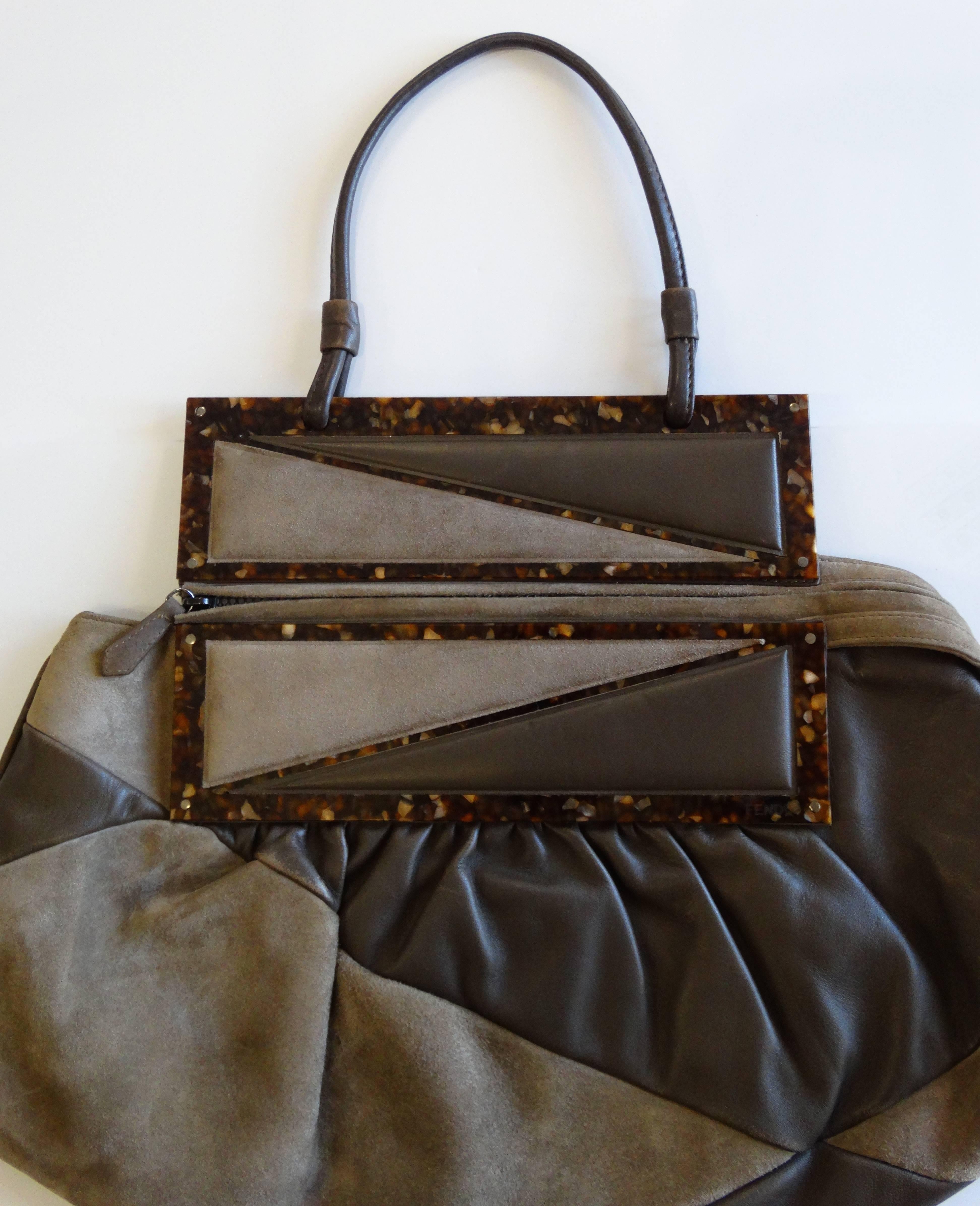Fendi Borsa Pochette To You Hobo Bag In Excellent Condition For Sale In Scottsdale, AZ