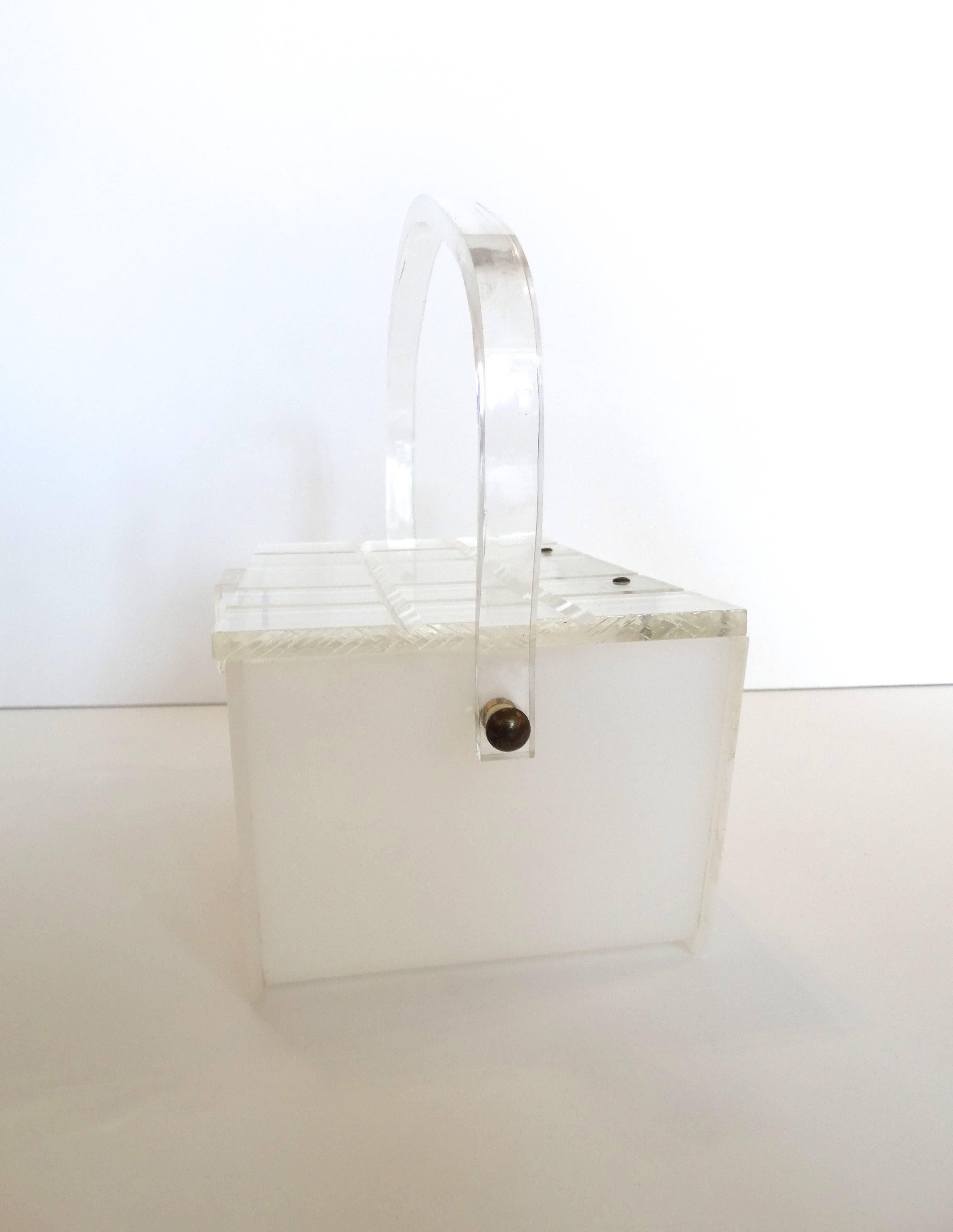1960s Geometric Lucite Purse In Excellent Condition In Scottsdale, AZ