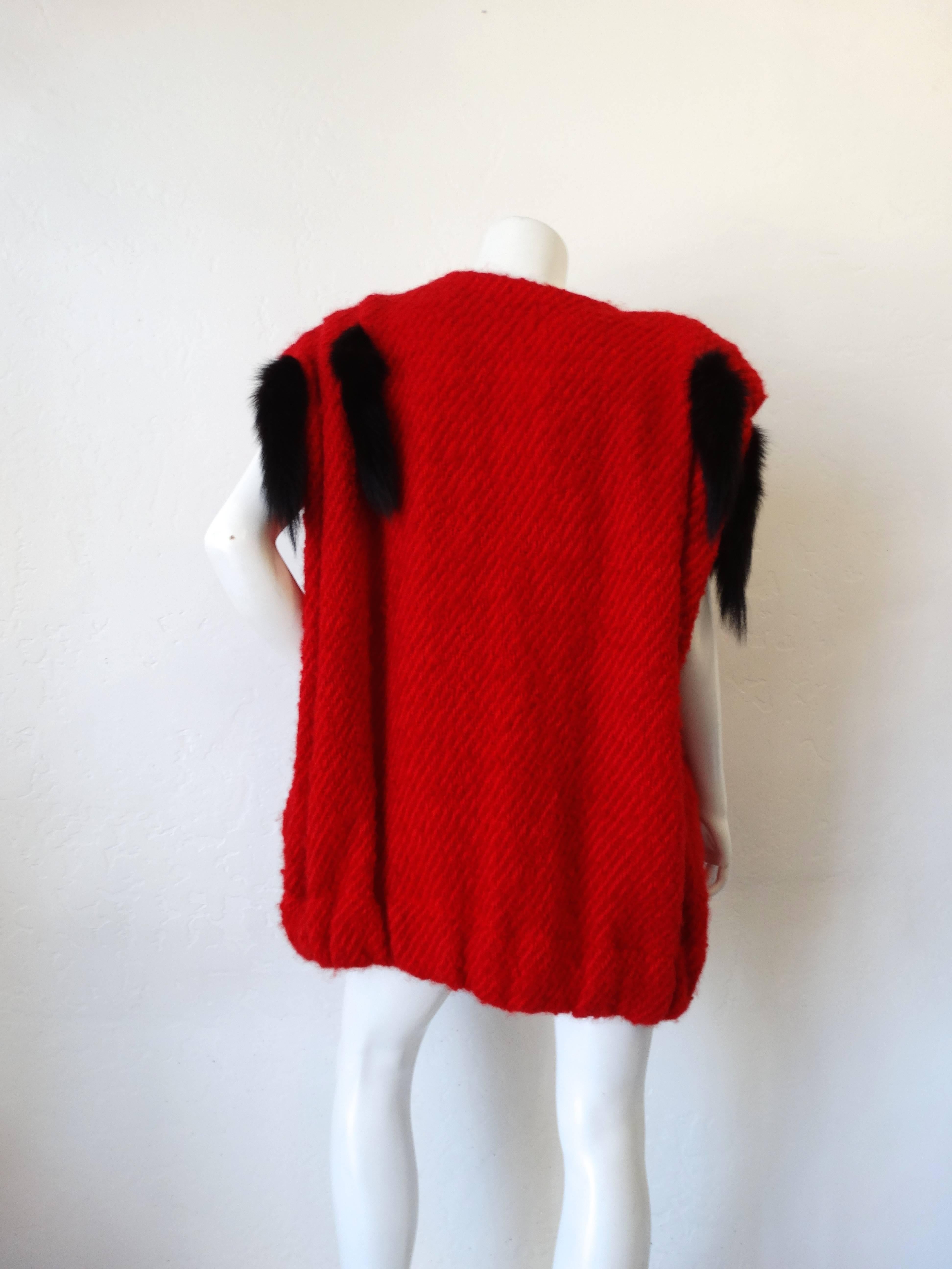 Women's 1980s Silver Lining Red Knit Mink Tail Vest For Sale