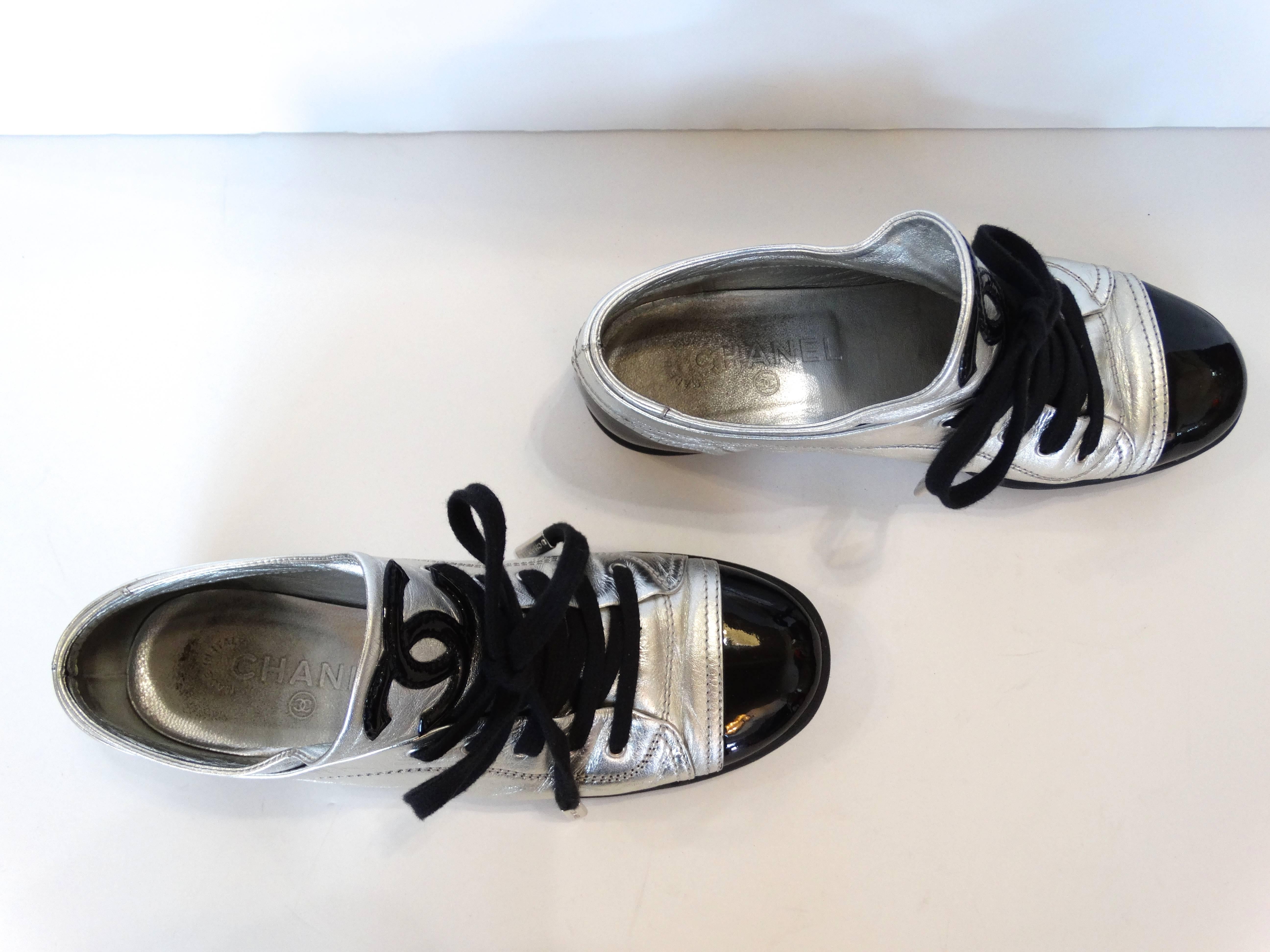 Sporty Chanel Silver Cap-toe Sneakers In Excellent Condition In Scottsdale, AZ