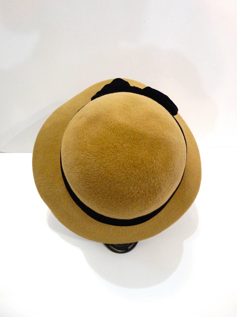 1960s Yves Saint Laurent Tan Cloche Bow Hat For Sale 2