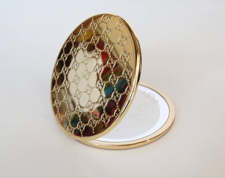 Vieux miroir de poche Gucci avec monogramme Compact sur 1stDibs | gucci  miroir de poche