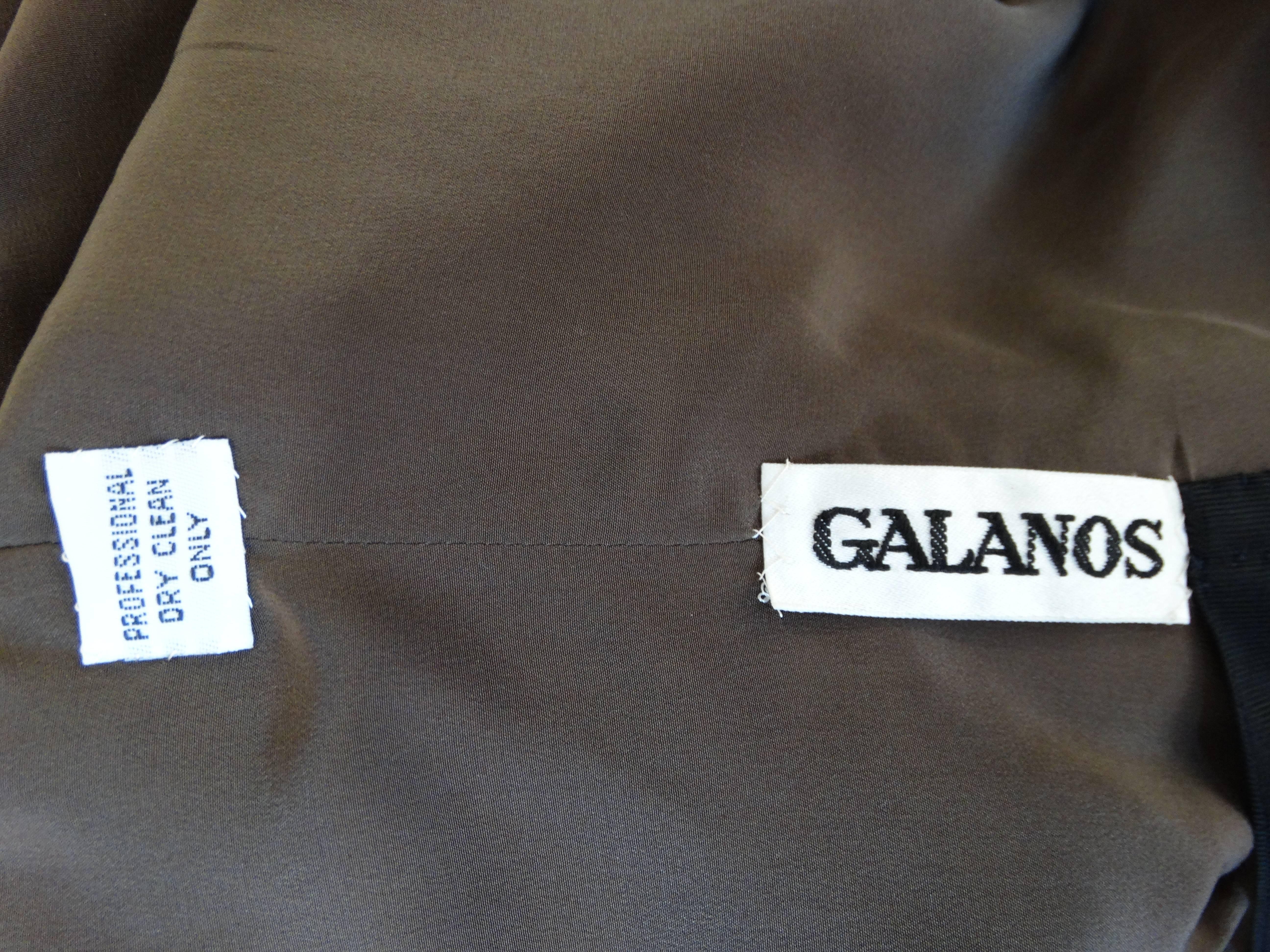 1980er Galanos Asymmetrisches Graues Mantelkleid  im Angebot 3