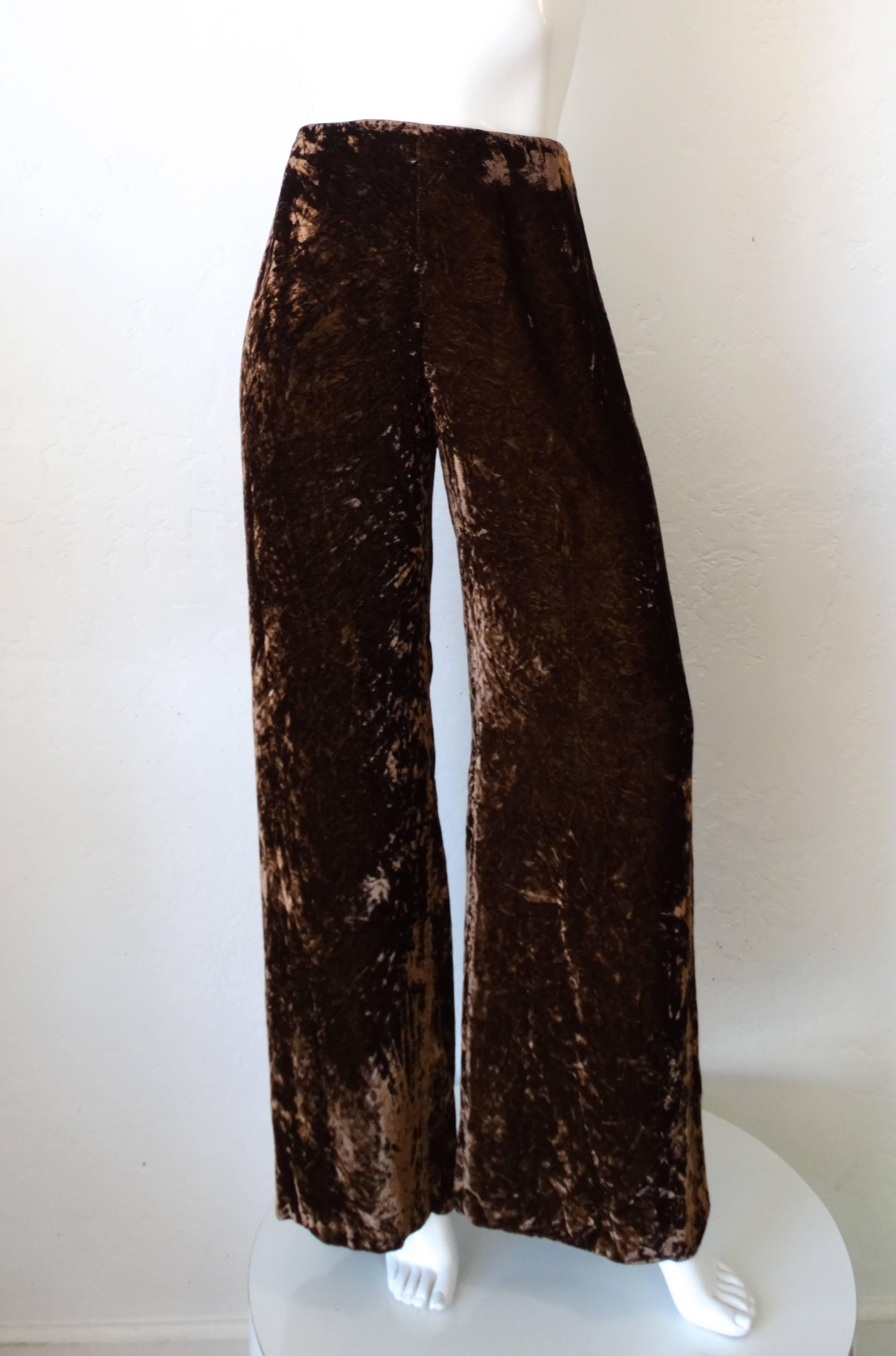 Amazing pair of Gianfranco Ferre pants in a rich chocolate brown velvet! High rise fit with a wide leg silhouette. Super soft crushed velvet in a dark brown color. Pair with a cropped top and a cross body bag for the perfect look this festival