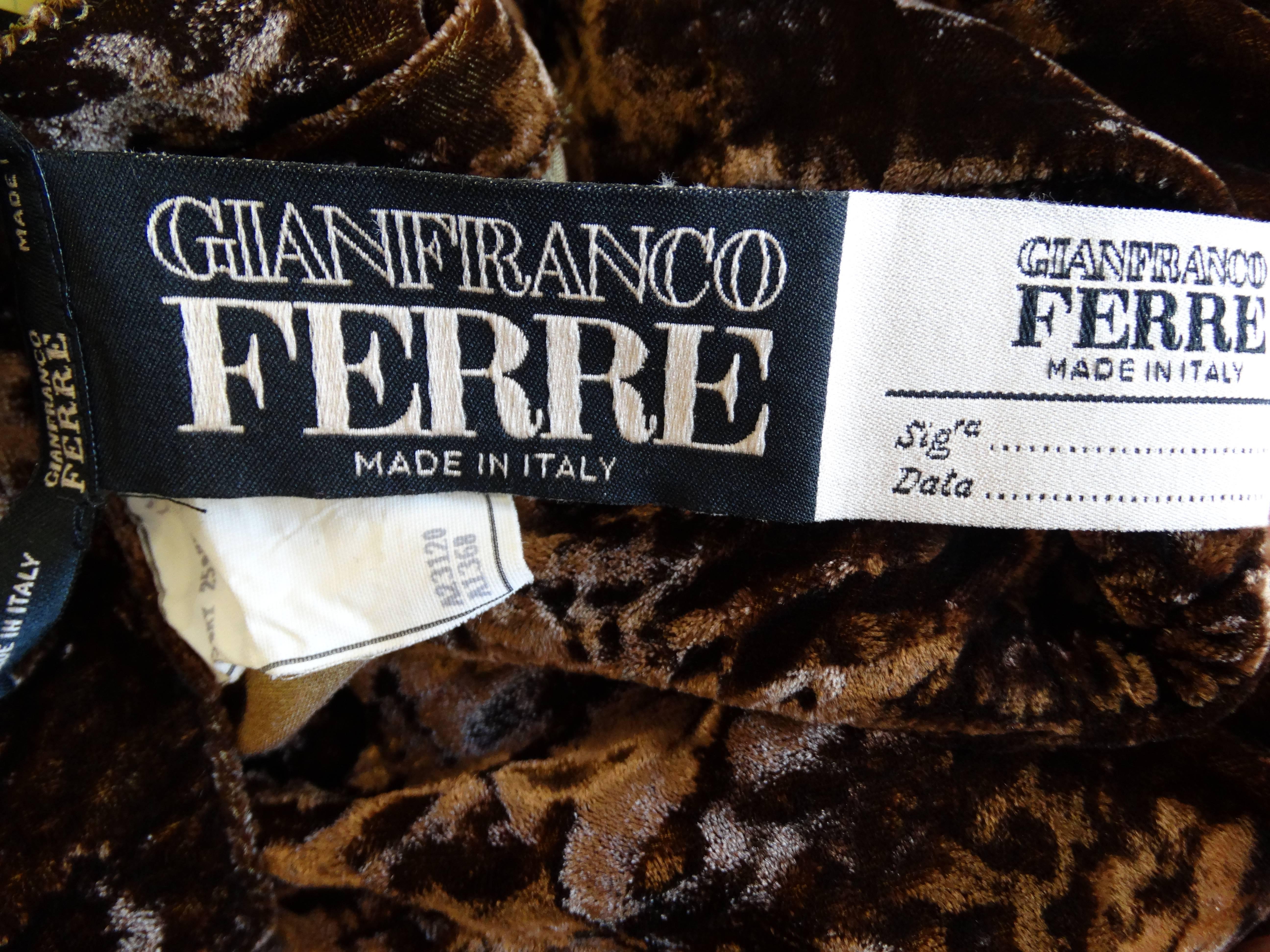Women's Gianfranco Ferre Crushed Brown Velvet Pants For Sale