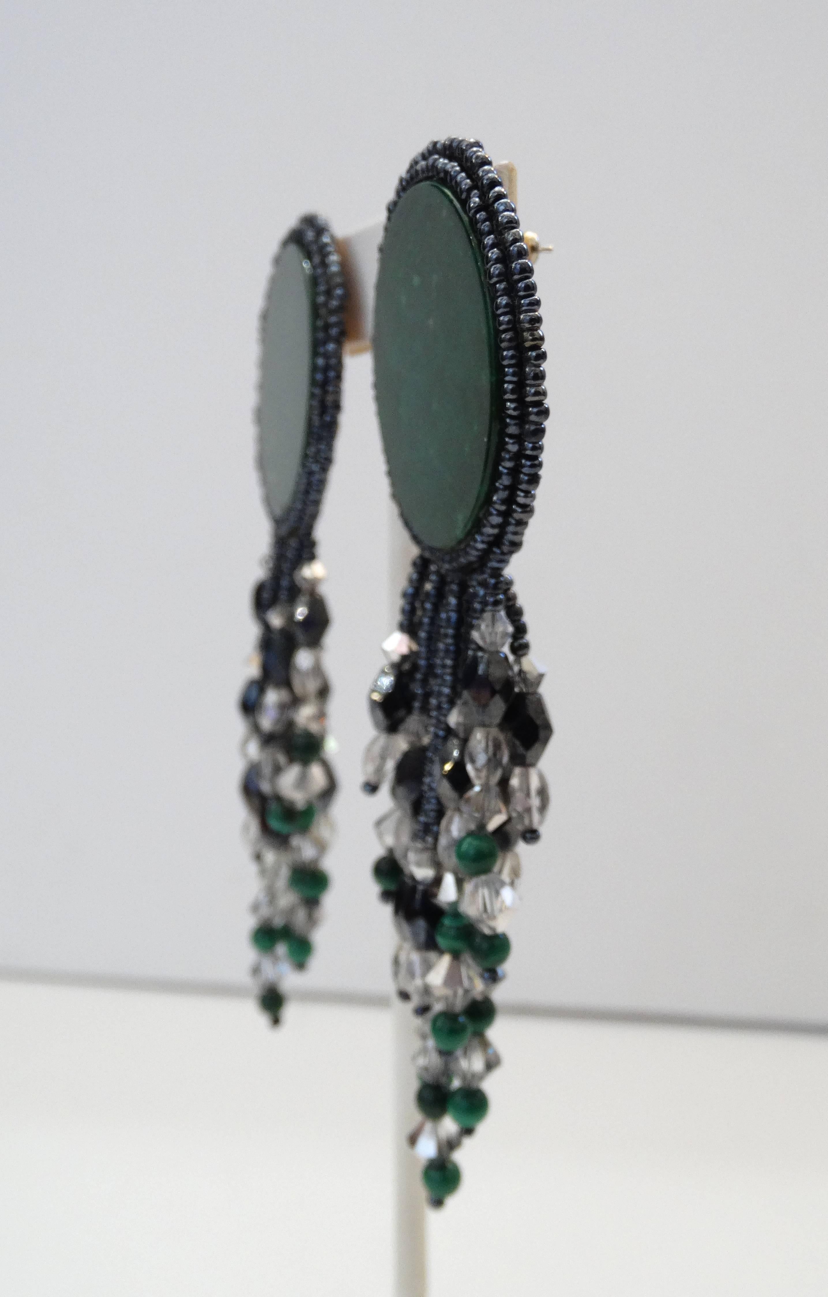 1980s Statement Green Marble Circle Beaded Dangle Earrings  In Excellent Condition In Scottsdale, AZ