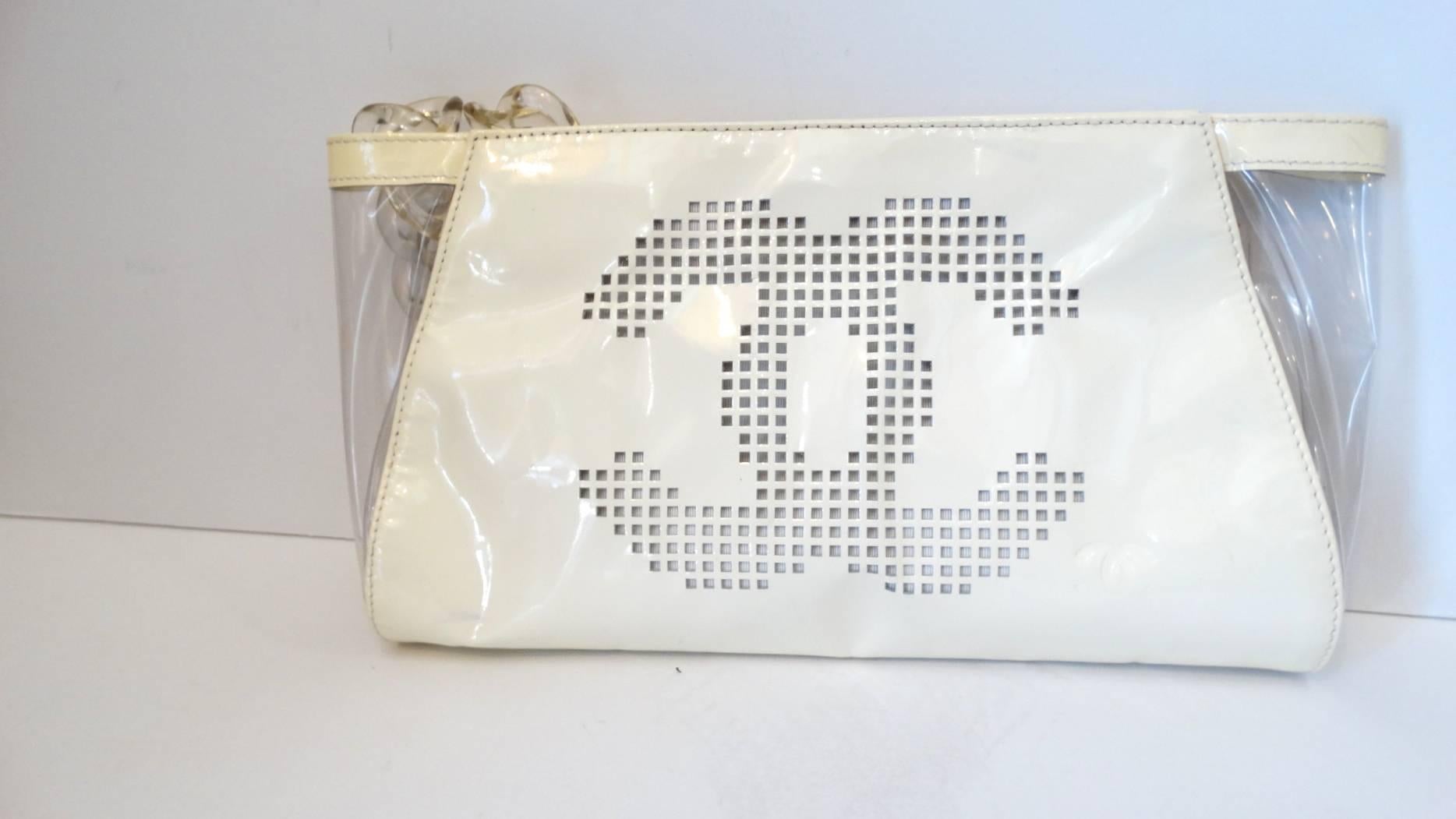 Chanel Patent Leather Wristlet Clutch, 2003   11