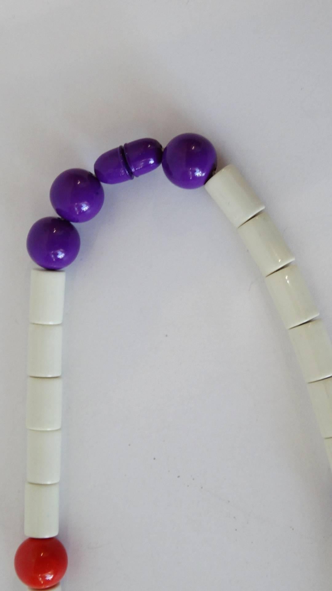 Isadora Paris Exotic Bird Bakelite Necklace, 1980s In Excellent Condition In Scottsdale, AZ