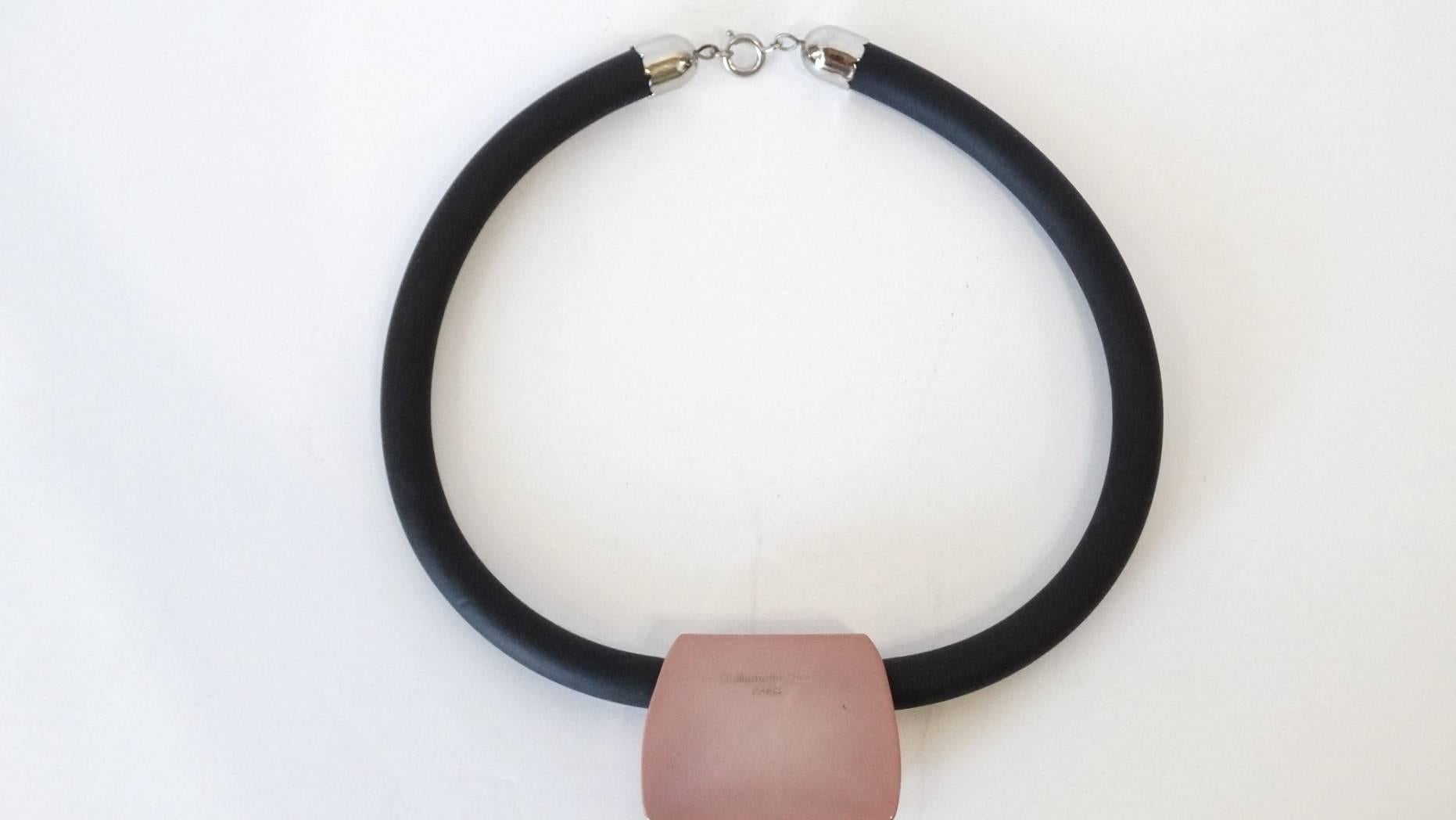 Collier ras du cou Guillemette L'Hoir Art Minimaliste des années 1970 Excellent état à Scottsdale, AZ