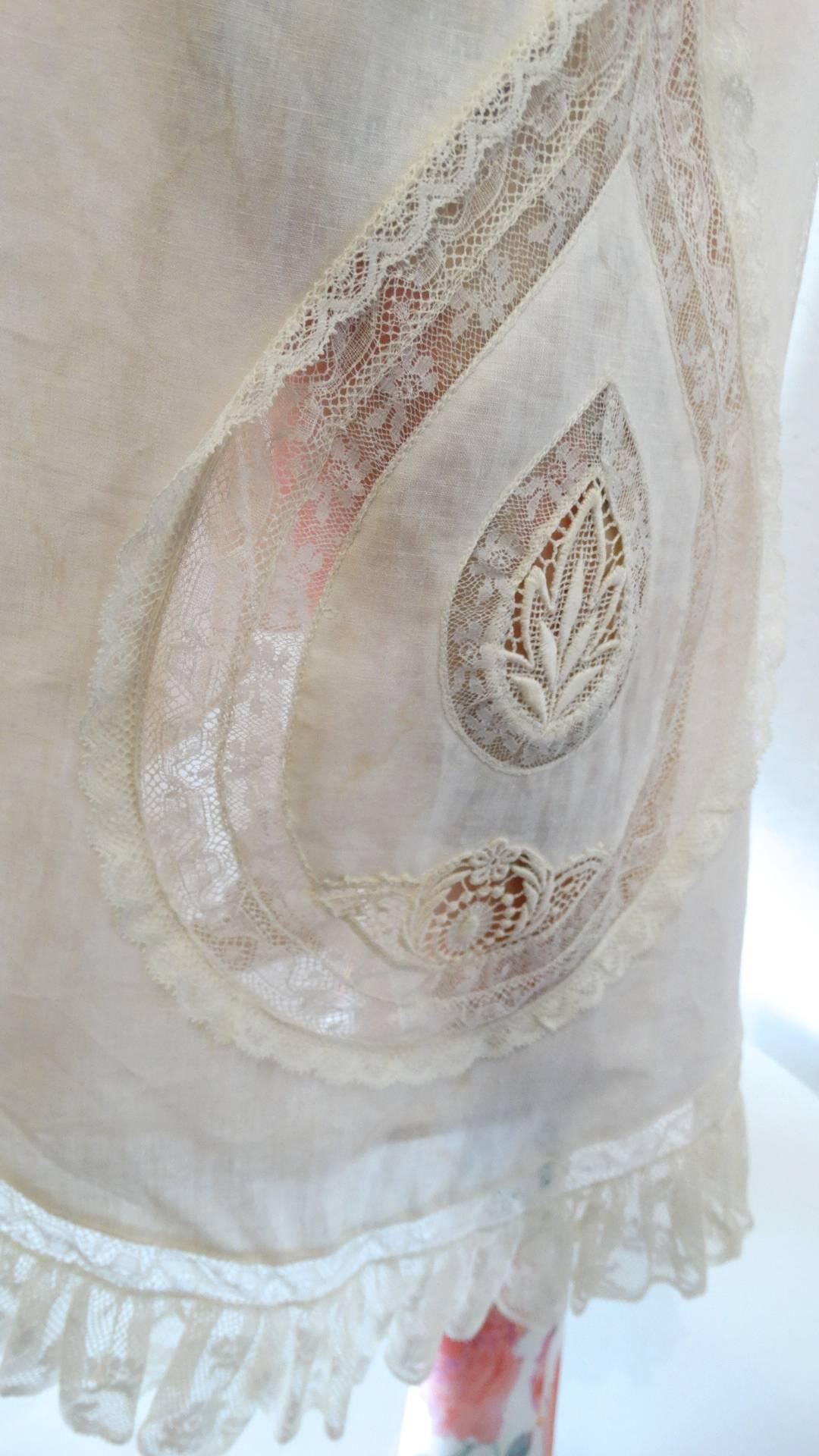 Yoly Munoz White Lace Maxi Skirt, 1980s In Excellent Condition For Sale In Scottsdale, AZ