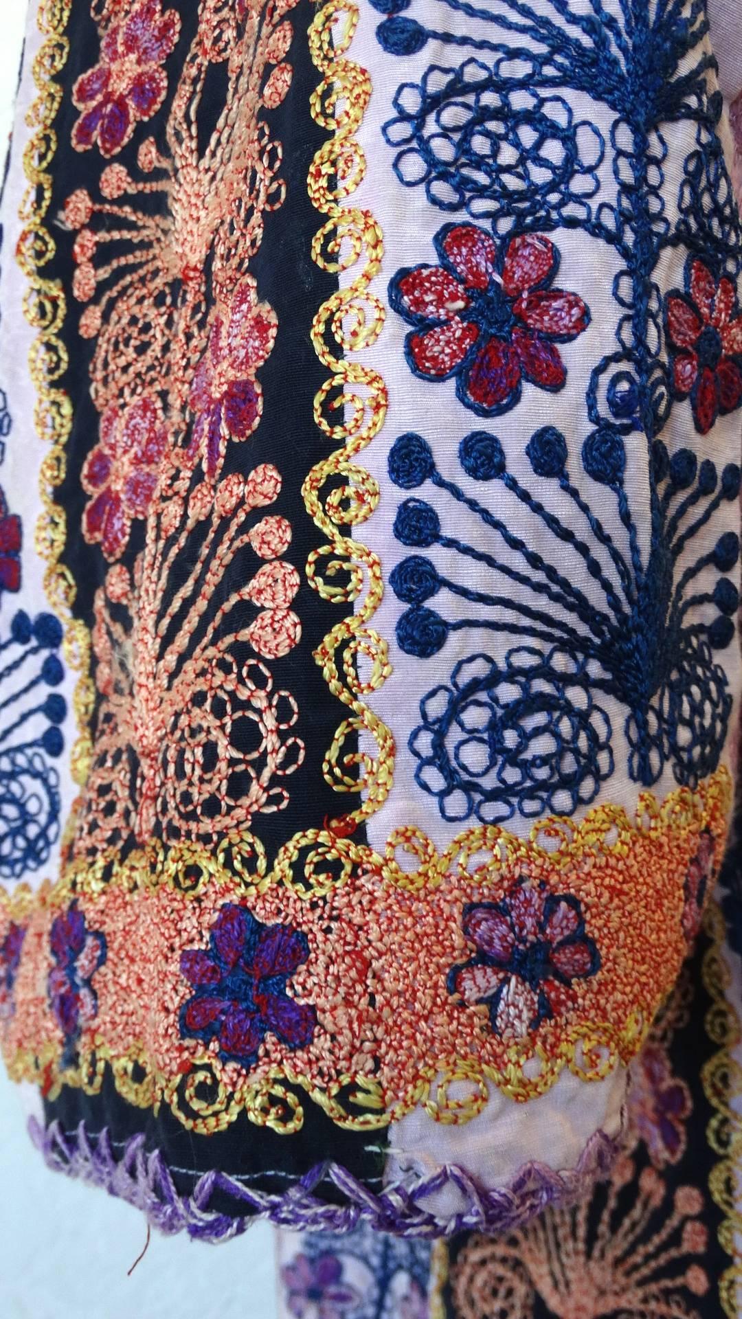 Decorative Bedouin Floral Embroidered Cotton Kaftan  8