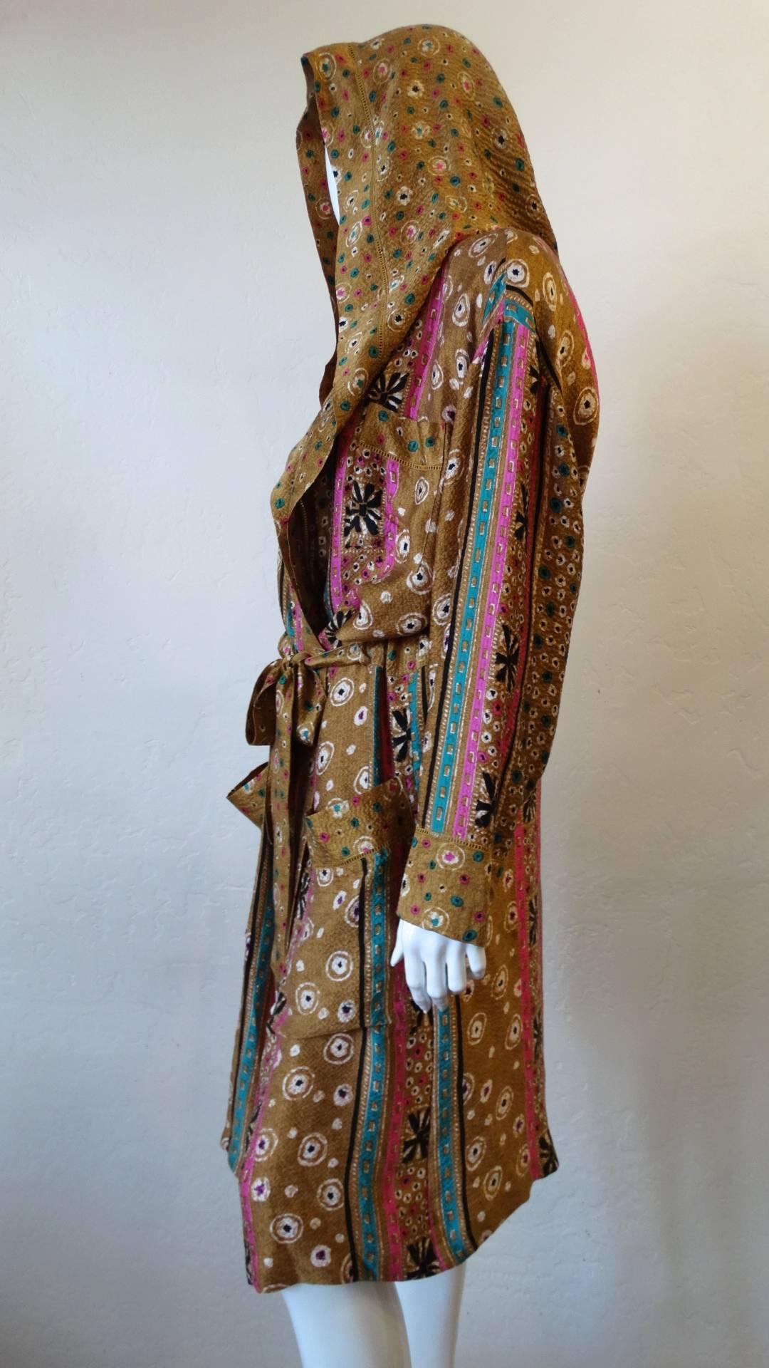 Printed Hooded Silk Robe  2