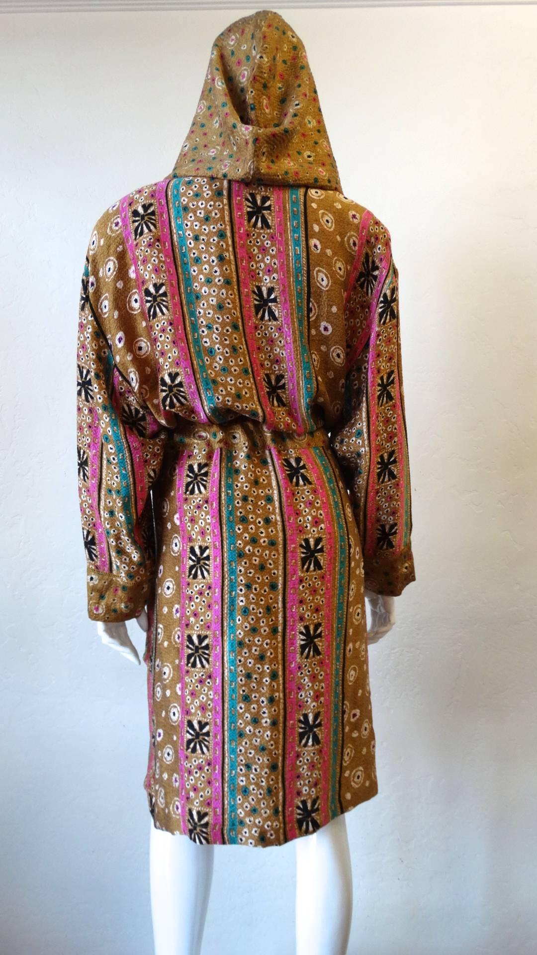 Printed Hooded Silk Robe  3