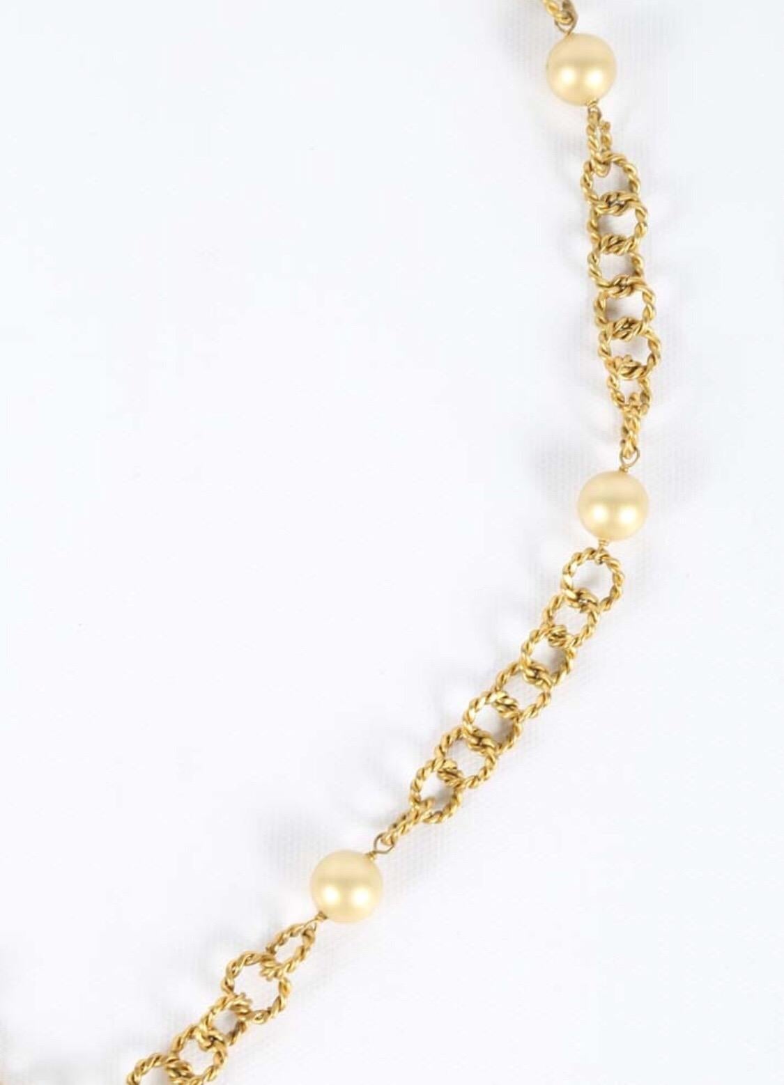 Chanel Gripoix Pendent Necklace with Pearls, 1980s 3