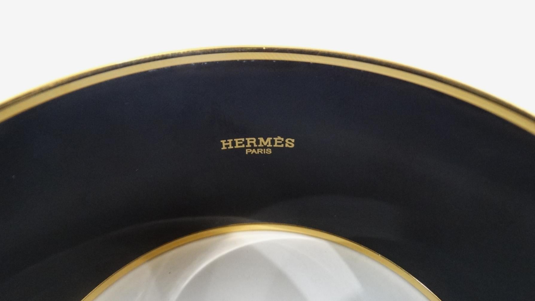 Hermes Paris Les Etriers Enamel Cuff In Excellent Condition In Scottsdale, AZ