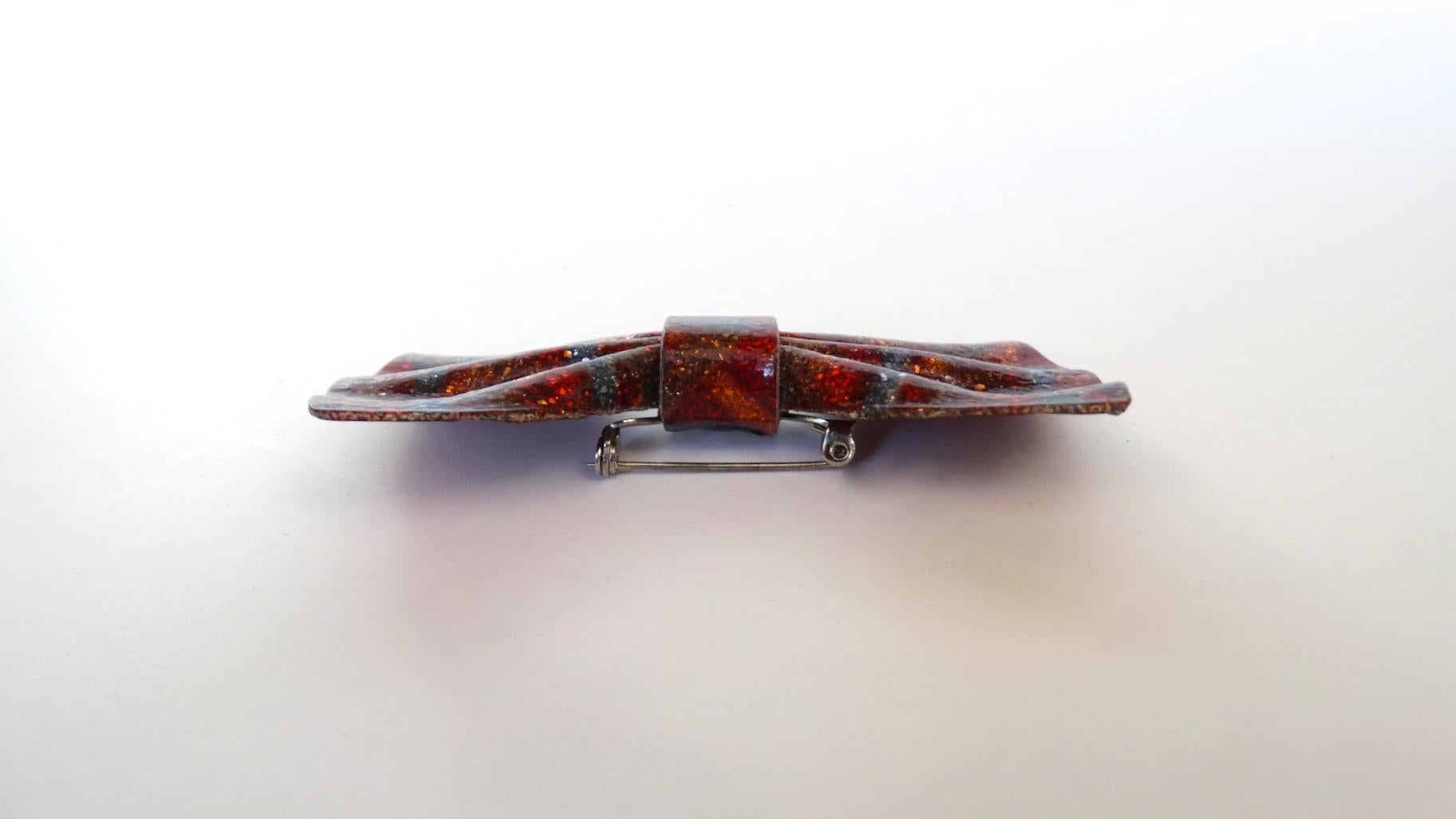 Broche de pajarita multicolor Lea Stein de los años 70 en Bueno estado para la venta en Scottsdale, AZ