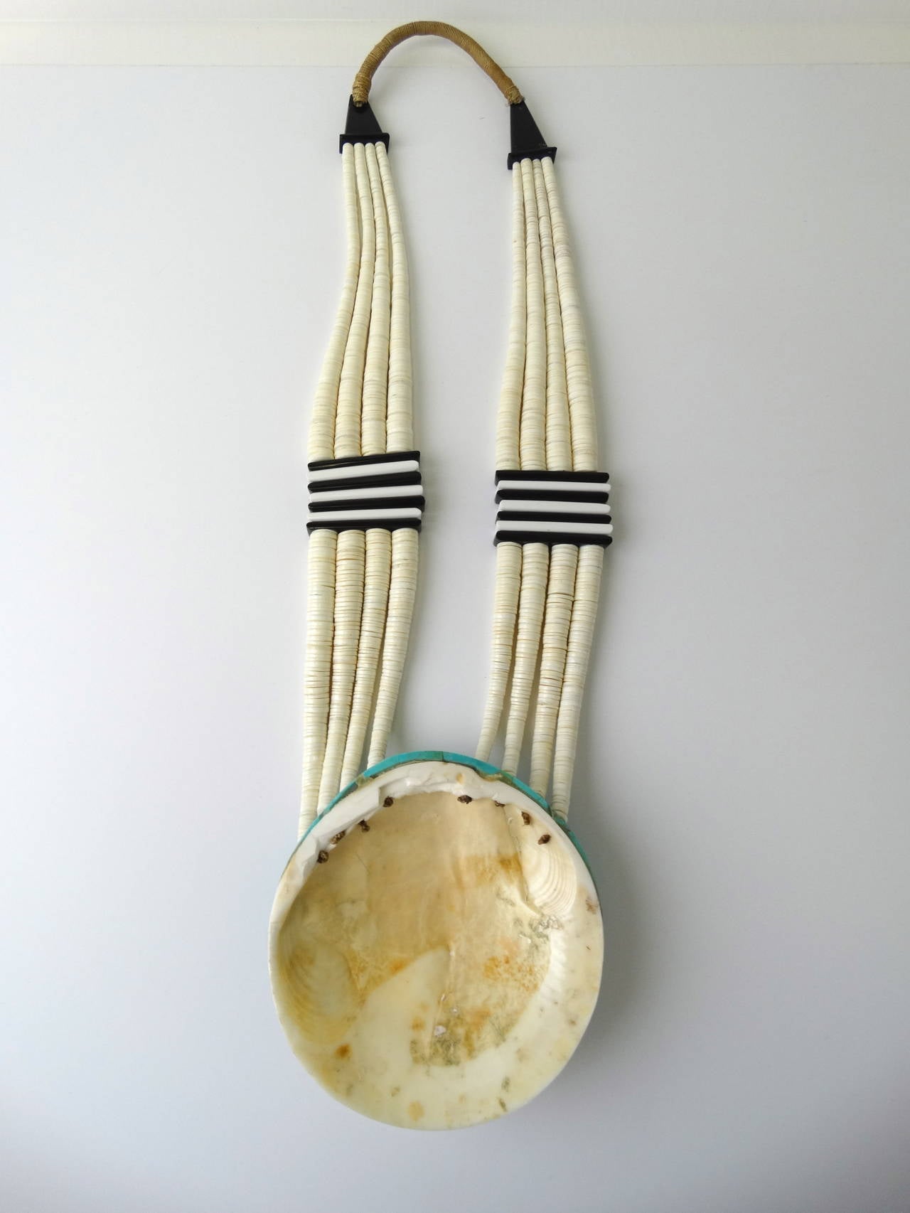 Santo Domingo Turquoise Shell Necklace, 1970s  3