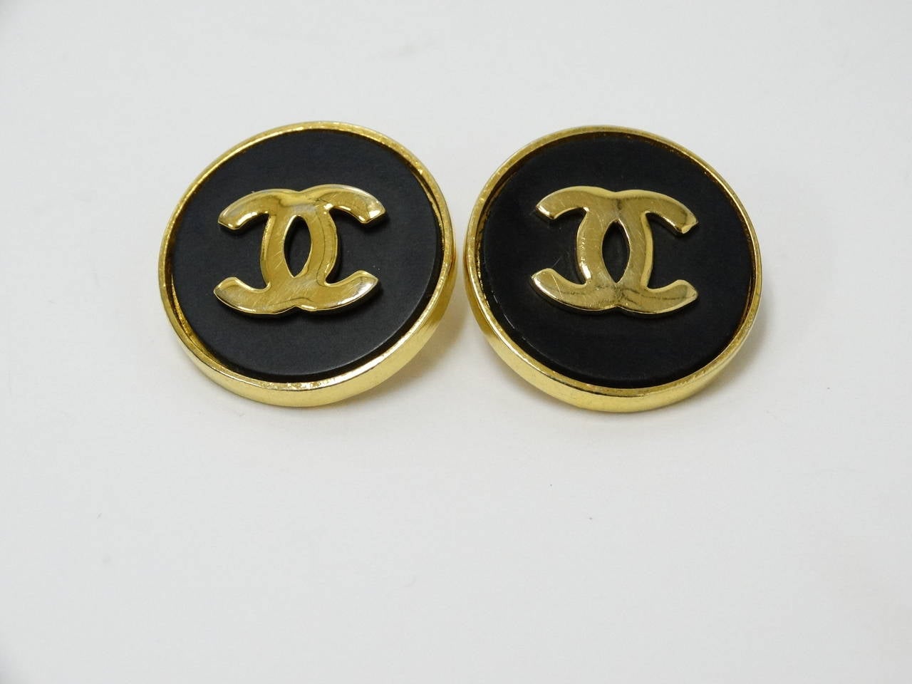 1980's Chanel Vintage Black & Goldtone Cuff Links 1