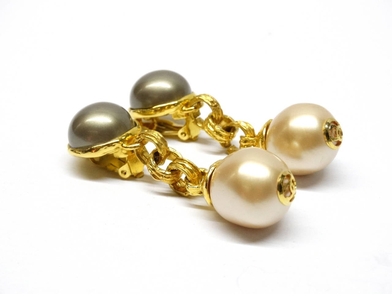 1980s Chanel Drop Pearl Earrings with Gold CC's In Excellent Condition In Scottsdale, AZ