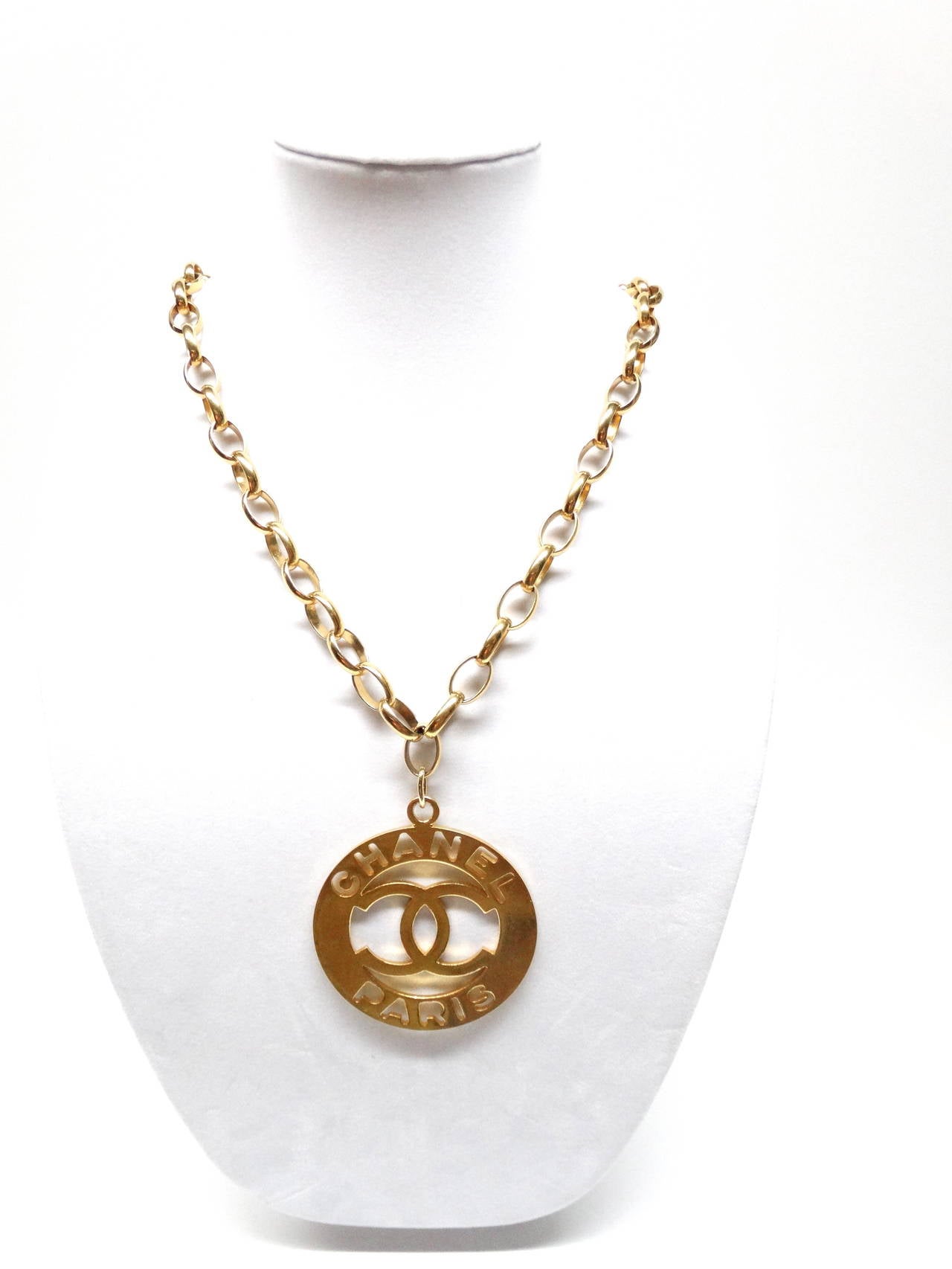 chanel paris necklace