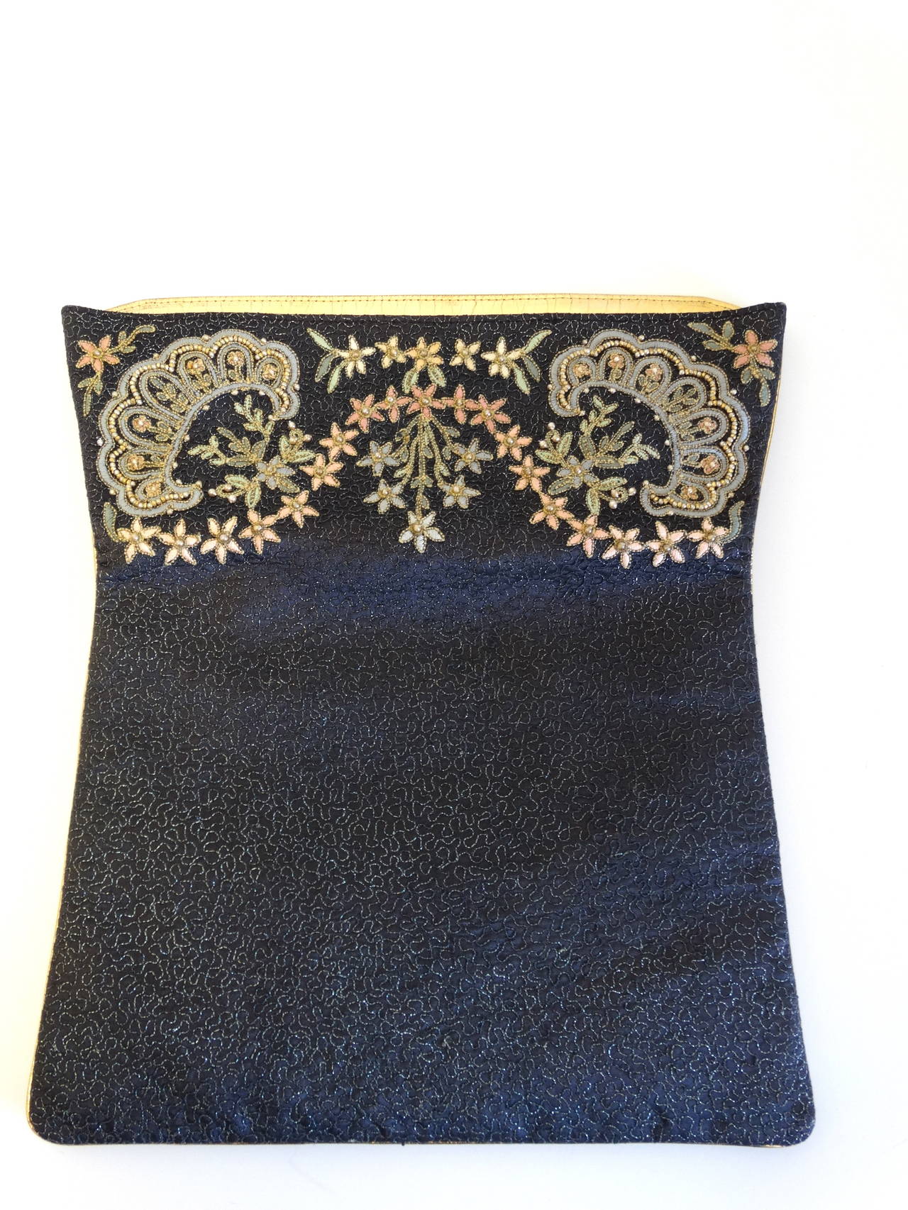 Women's 1950s Marheta Embroidered Fold Over Hand Clutch