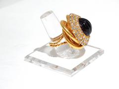 William De Lillo, bague cocktail cabochon des années 1970