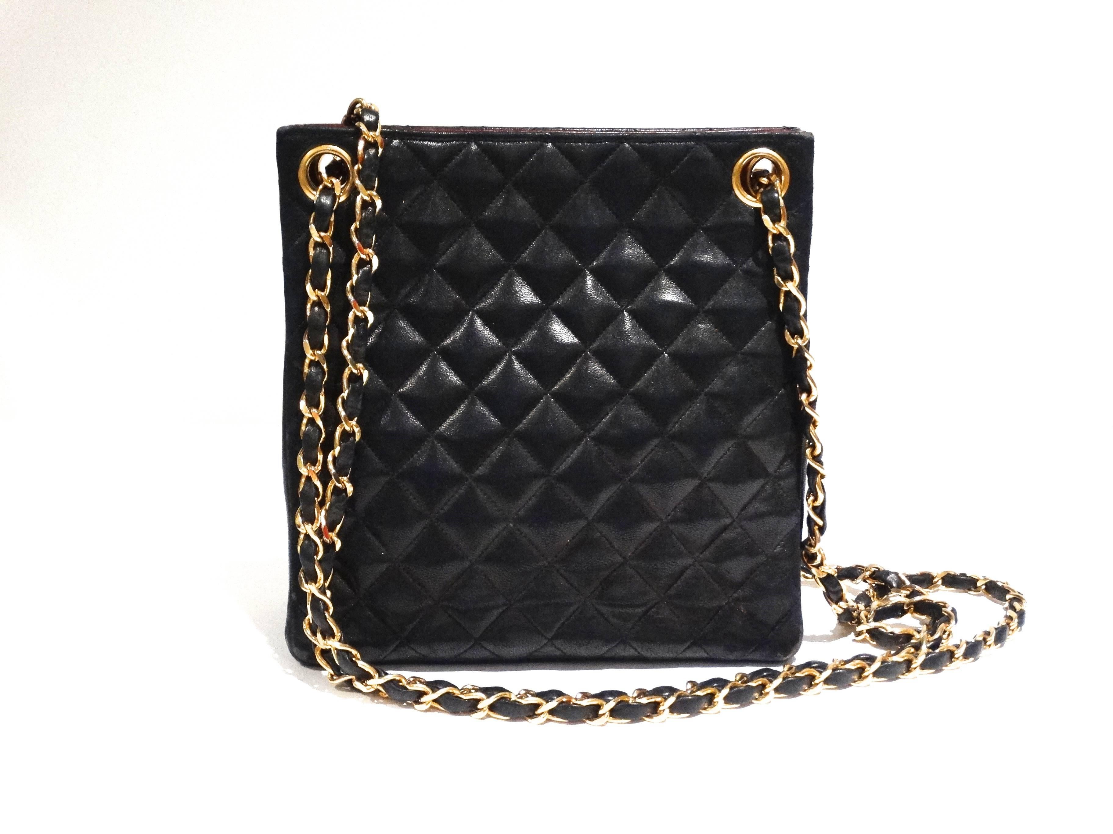 1980s Chanel Dark Navy Quilted Diamond Shoulder Bag In Good Condition In Scottsdale, AZ