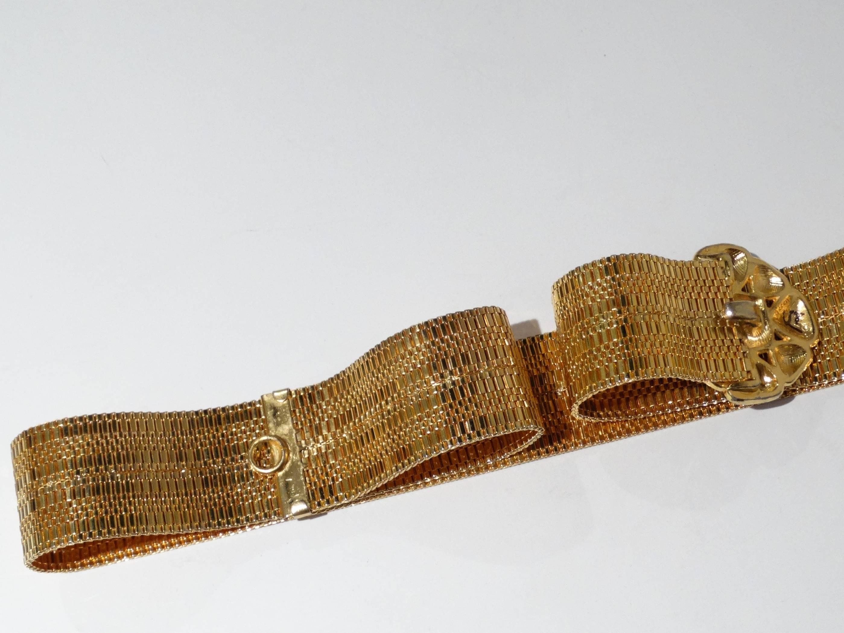 1980's Gold Mesh Belt with Enamel Pendent In Excellent Condition In Scottsdale, AZ