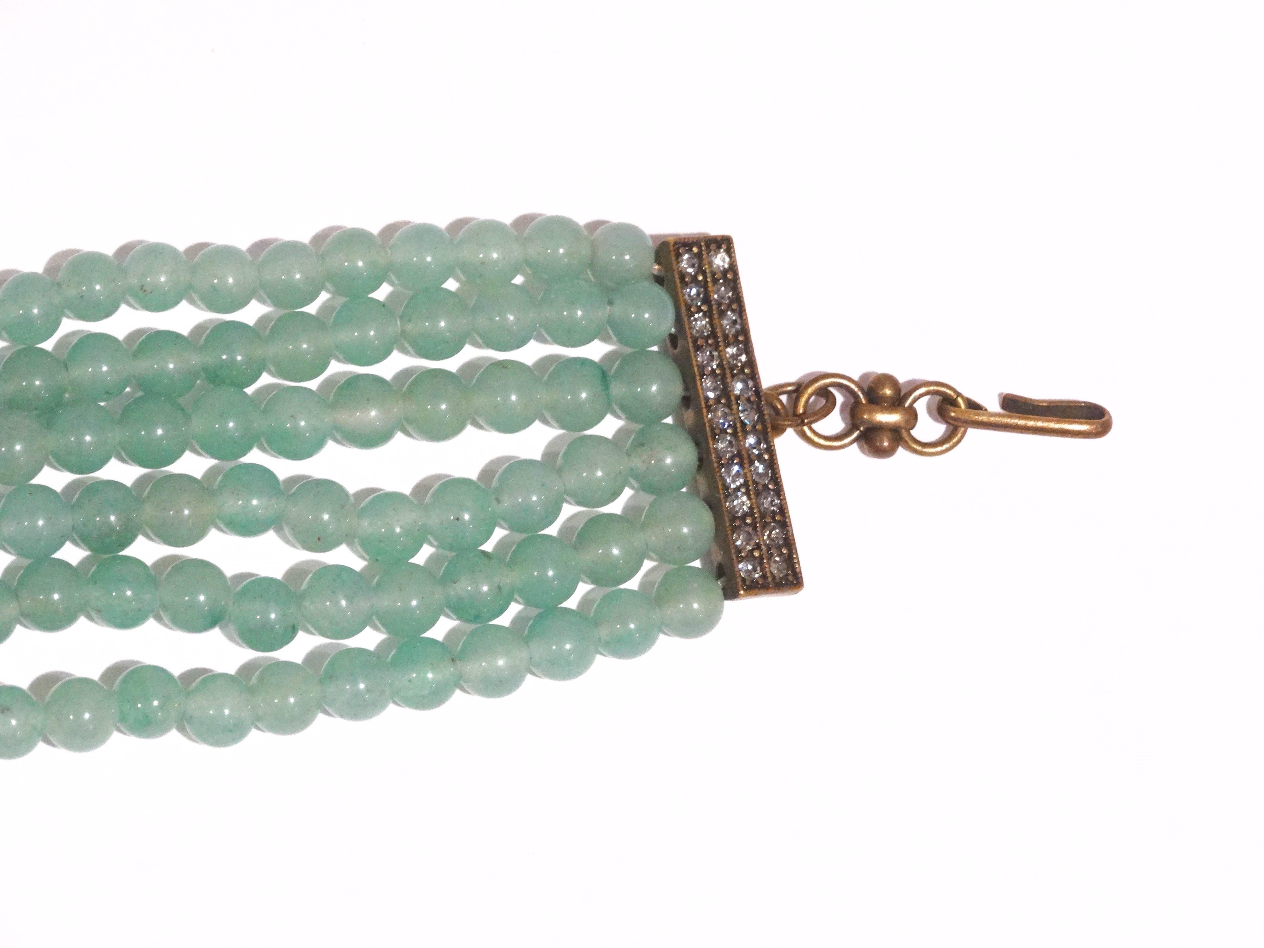 Beautiful1990s vintage jade choker with Swarovski crystals, this choker has a Victorian feel. Looks stunning on 

10 1/2