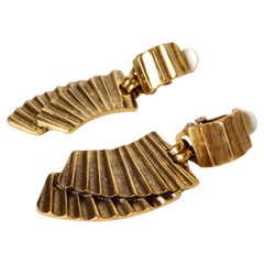 1980s Oscar De La Renta 18k Gold Plated Geometric Statement Clip-On Earrings