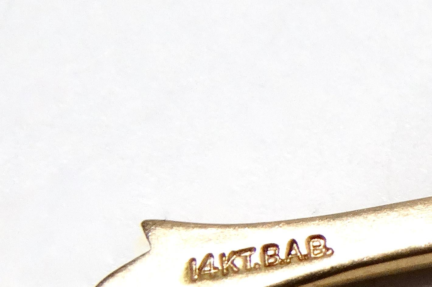 Collana con ciondolo a croce con catena a S in oro 14k, circa anni '90 in vendita 2