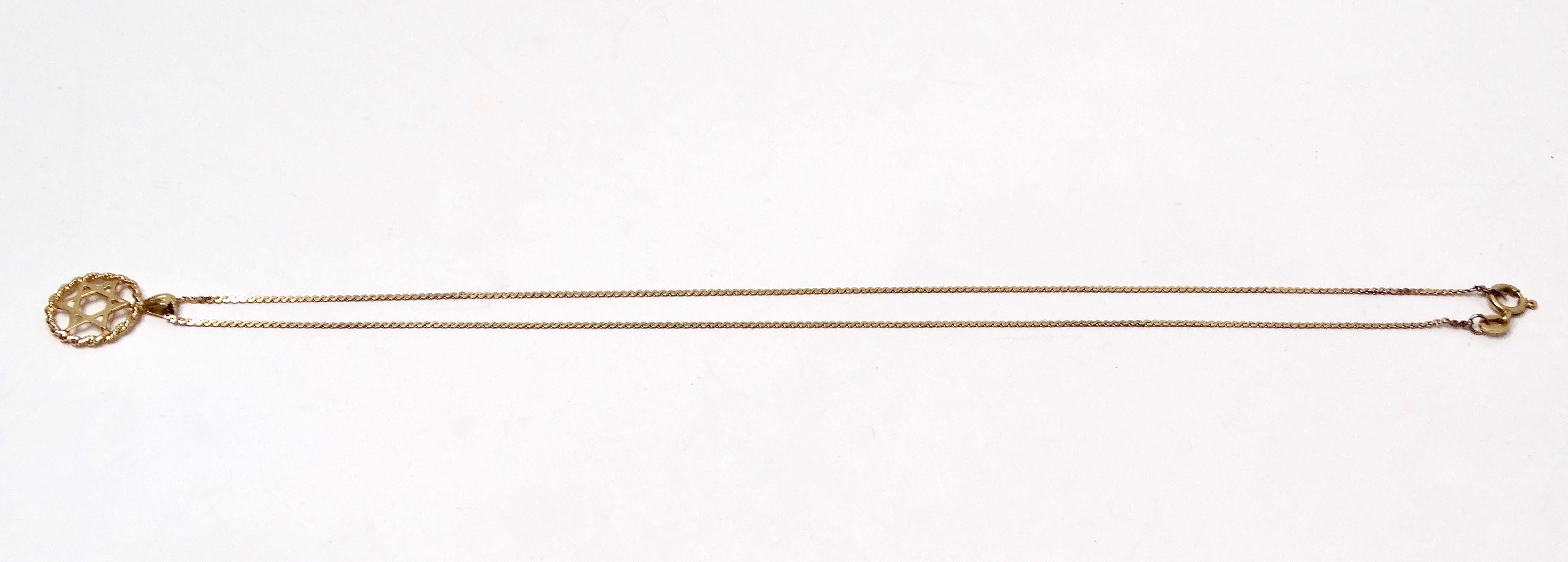 Collana con ciondolo Stella di David in oro 14k con catena a S, circa anni '90 In condizioni buone in vendita a Scottsdale, AZ