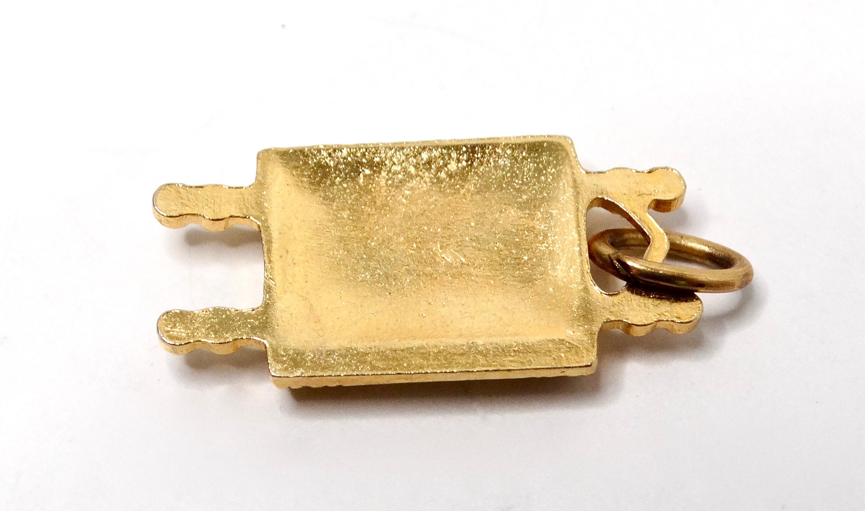 Ciondolo Torah piccolo in oro 14k, circa anni '90 In condizioni buone in vendita a Scottsdale, AZ
