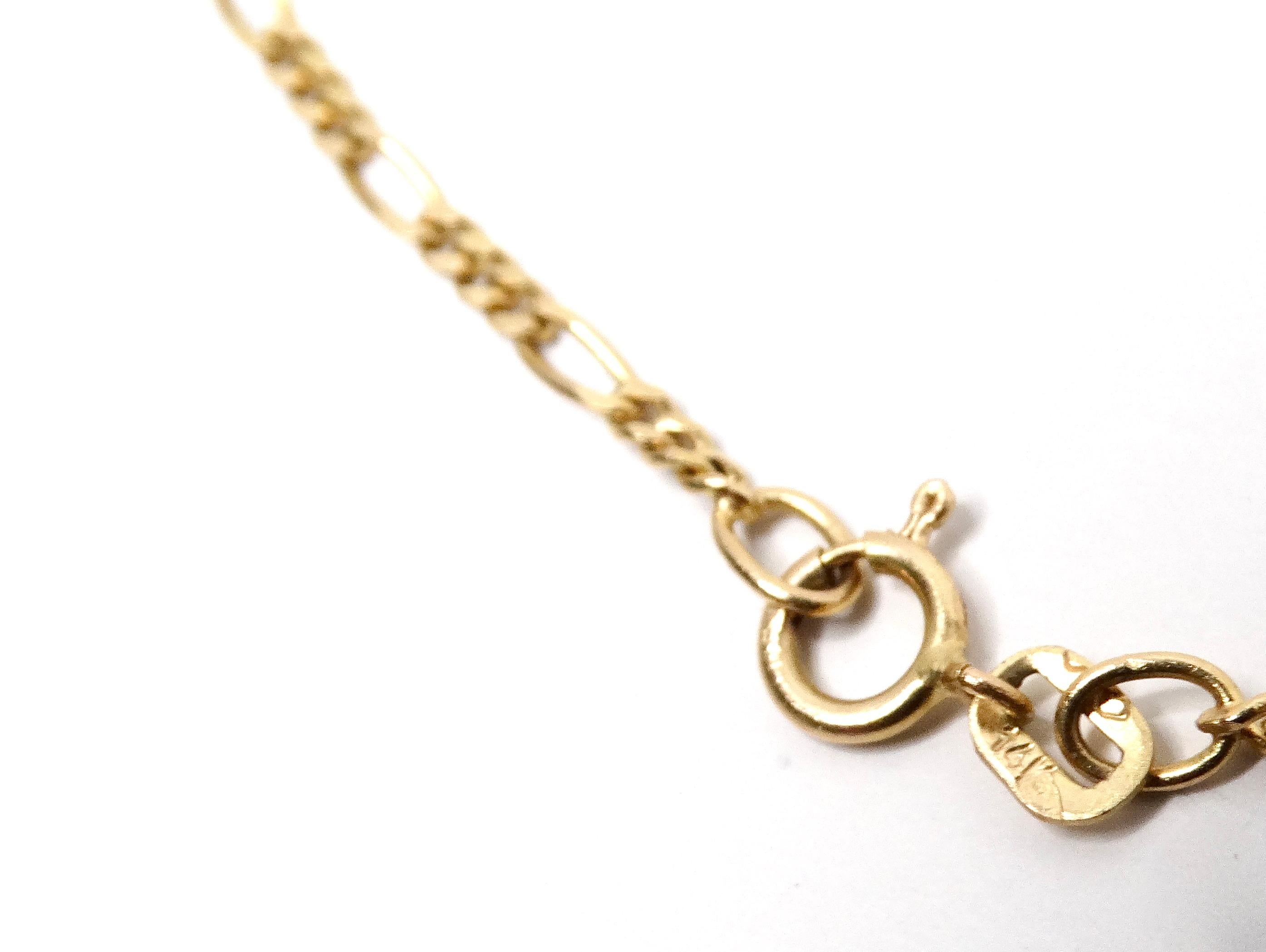 Collana con ciondolo Mezuzah a catena in oro 14k e filigrana, circa anni '90 in vendita 1