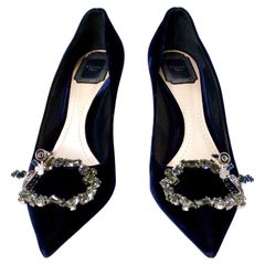 Christian Dior Tresor Velours bleu, escarpins ornés de cristaux, circa 1990