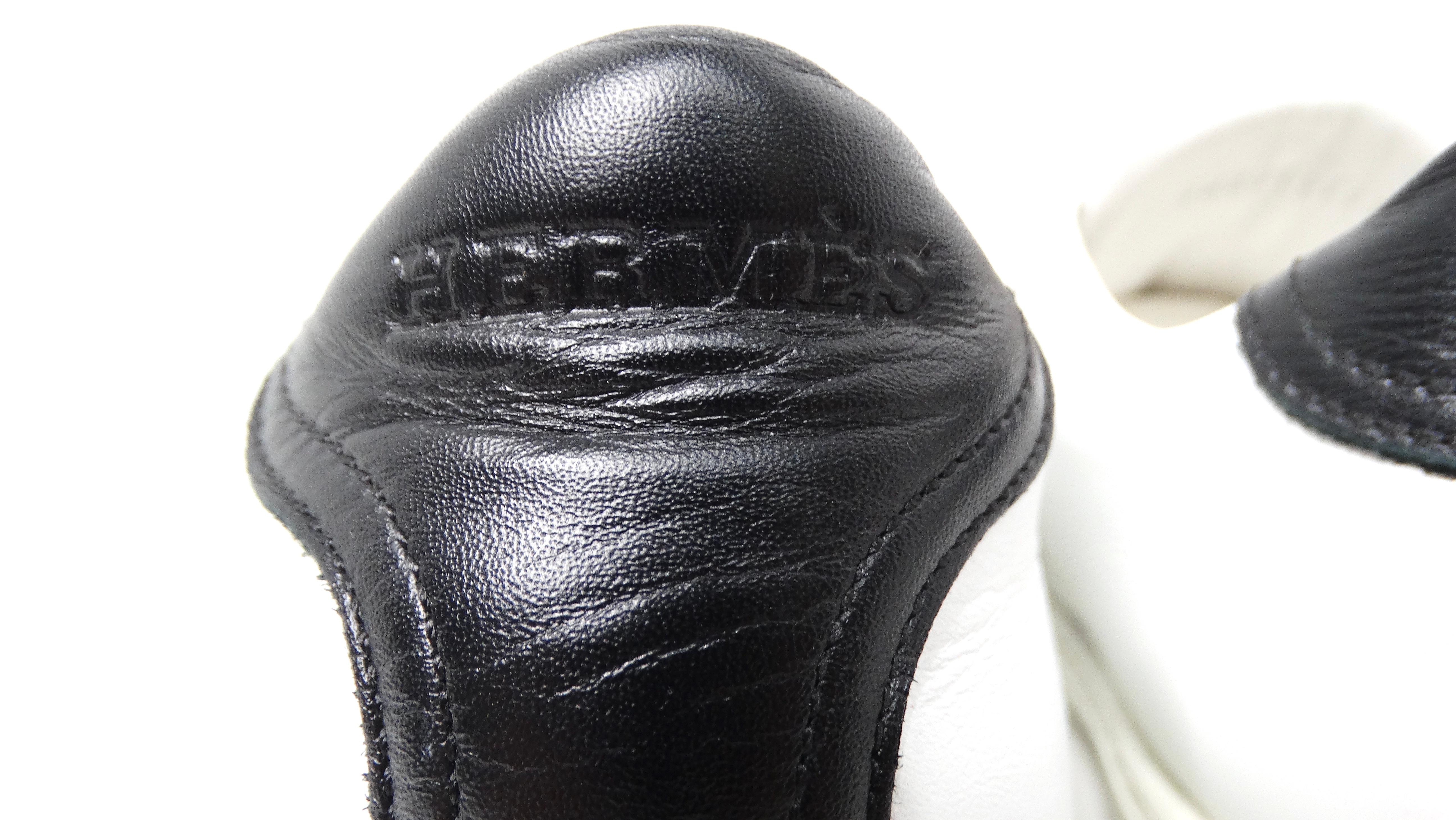 Hermes Advantage - Baskets en cuir blanc et noir en vente 1