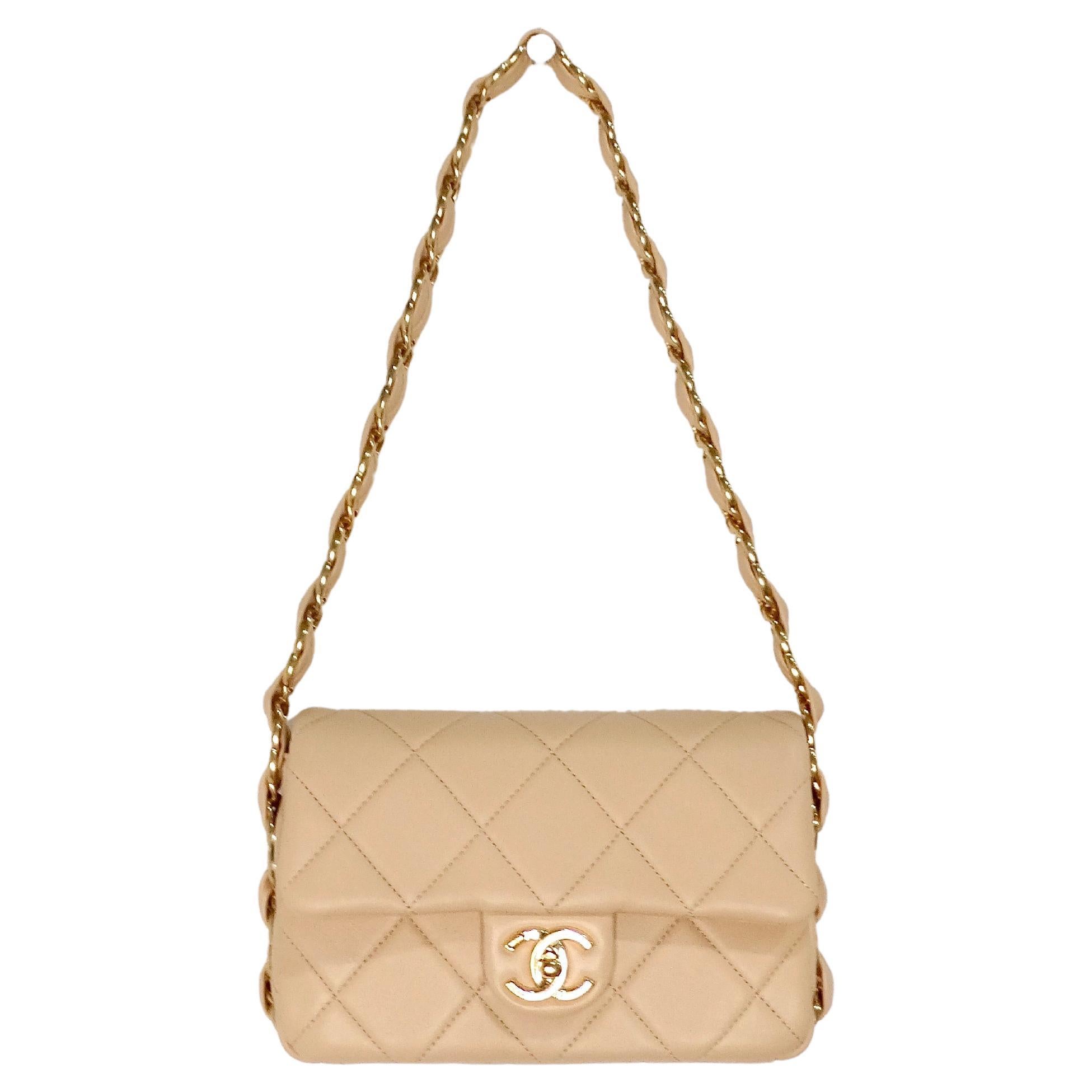 Chanel Beige Gestepptes Lammfell Interlocking CC Kette Klappe Tasche 2024 im Zustand „Gut“ im Angebot in Scottsdale, AZ