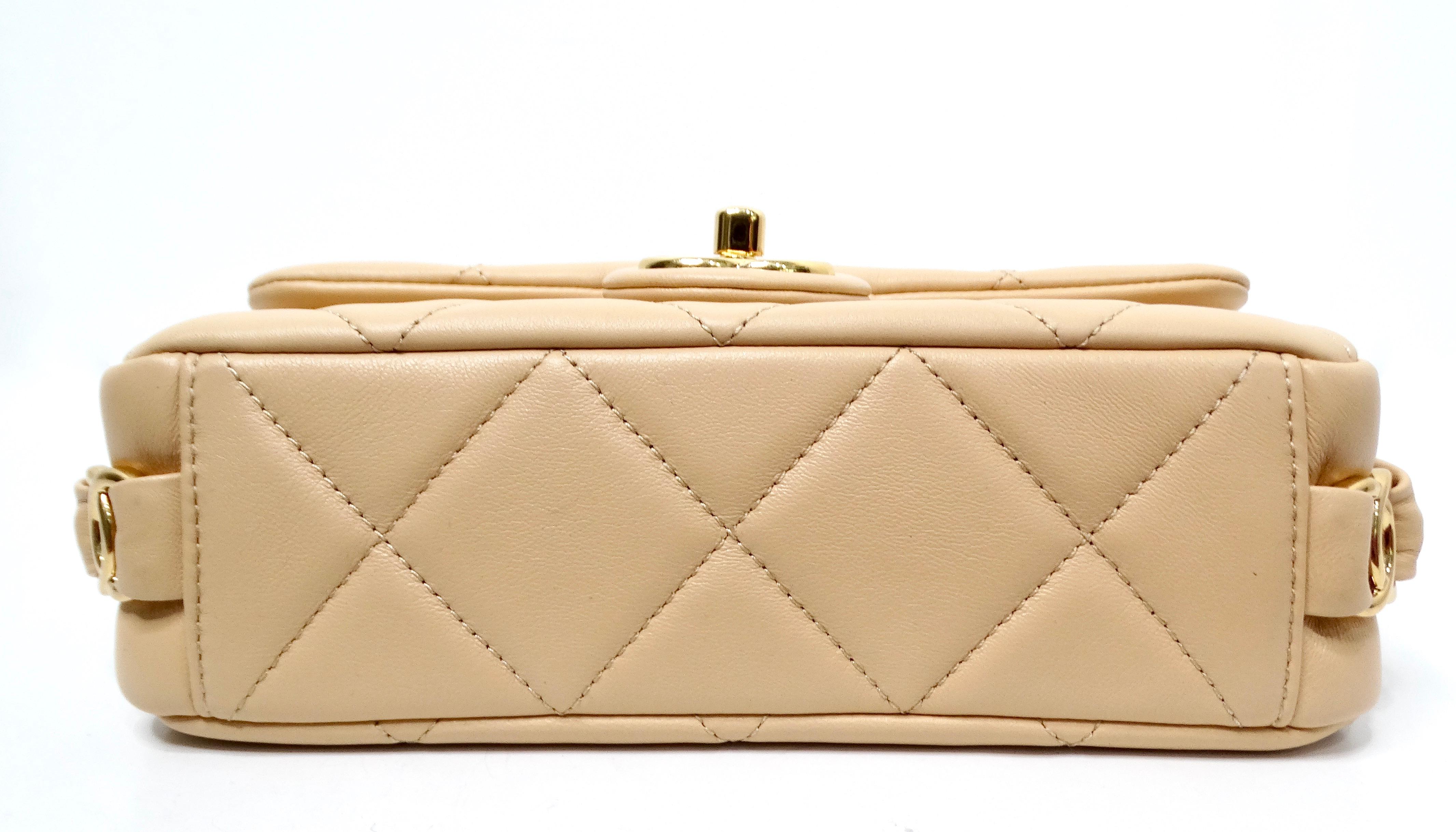 Chanel Beige Gestepptes Lammfell Interlocking CC Kette Klappe Tasche 2024 im Angebot 6