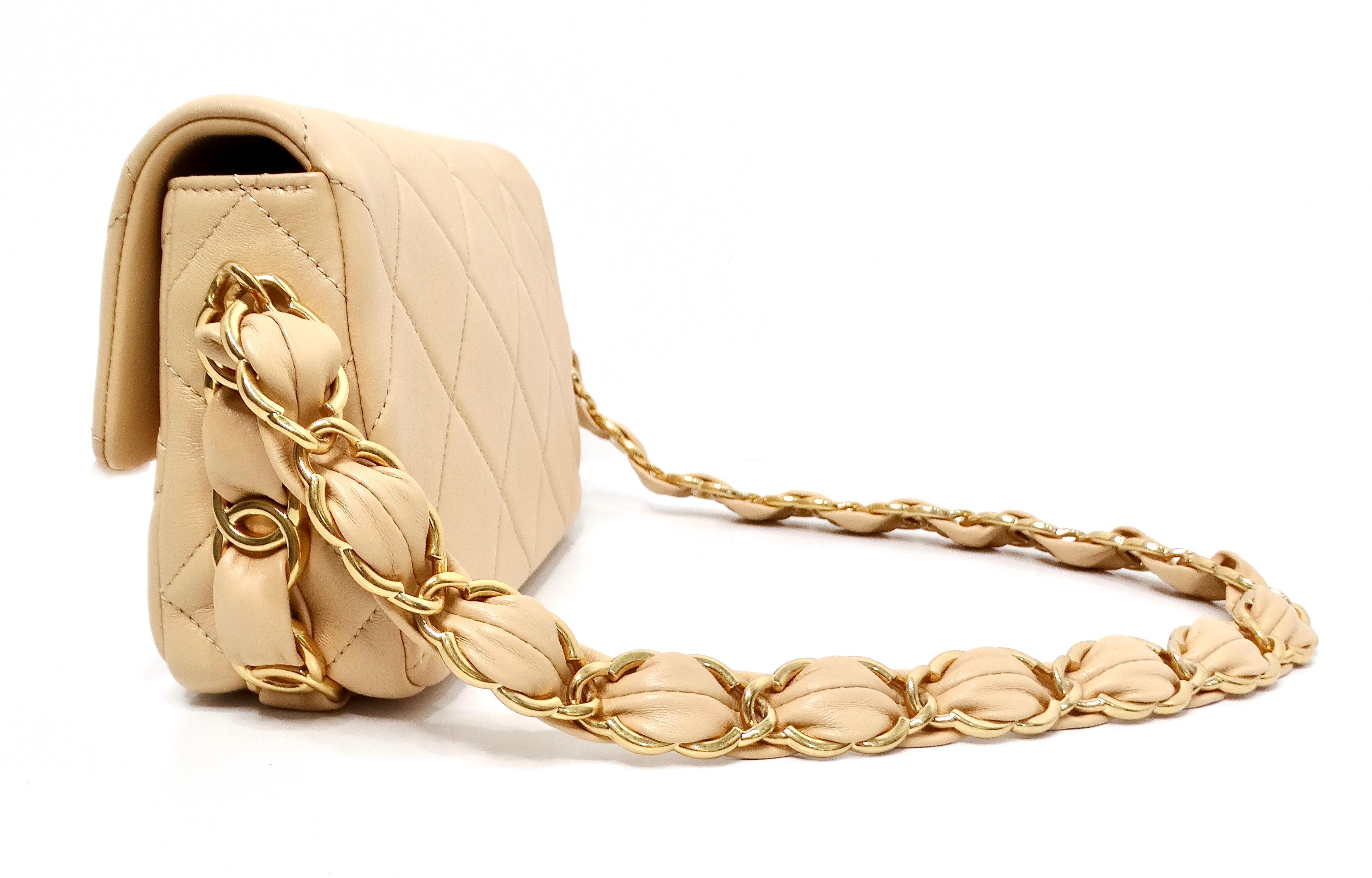Chanel Beige Gestepptes Lammfell Interlocking CC Kette Klappe Tasche 2024 im Angebot 2