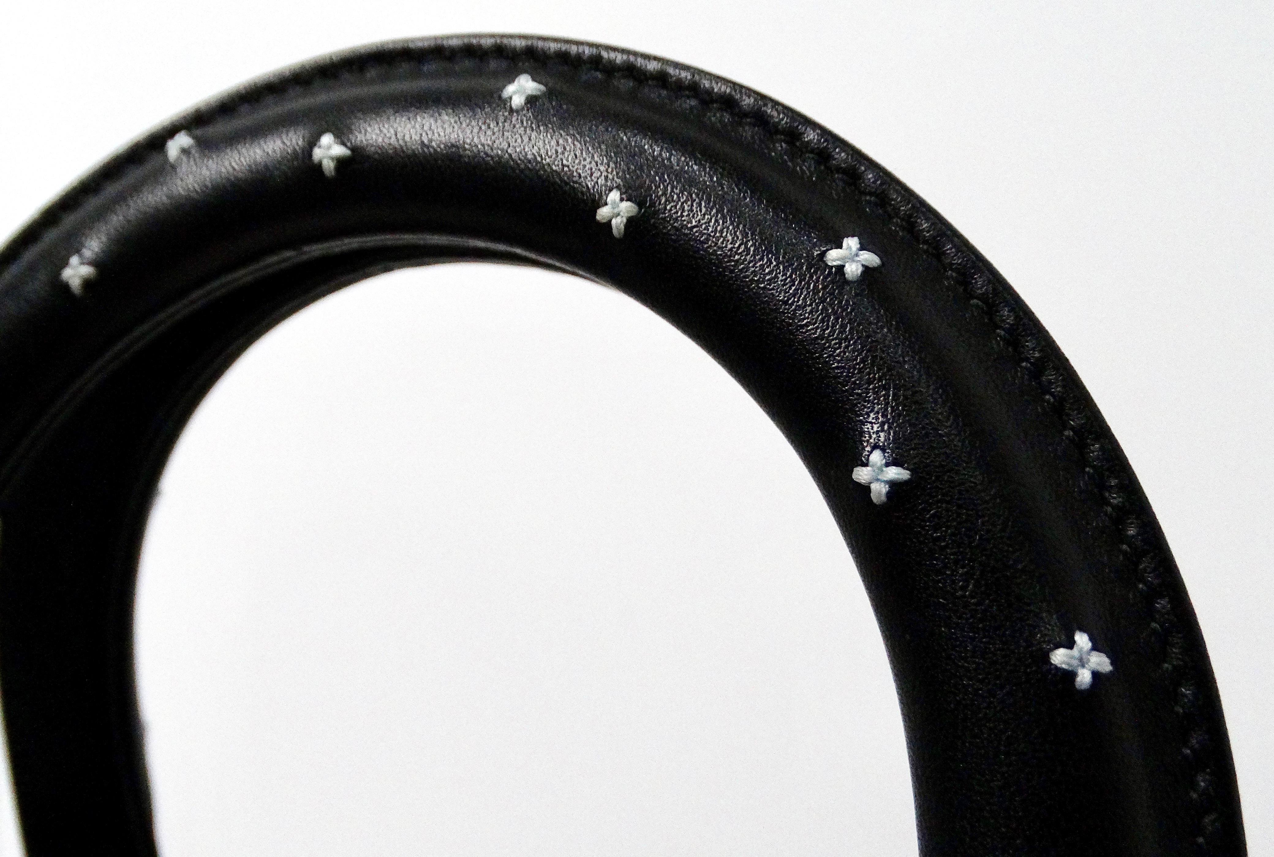 Christian Dior Sac à main Lady Dior en cuir de veau noir brodé de fleurs circa 2015. Bon état - En vente à Scottsdale, AZ