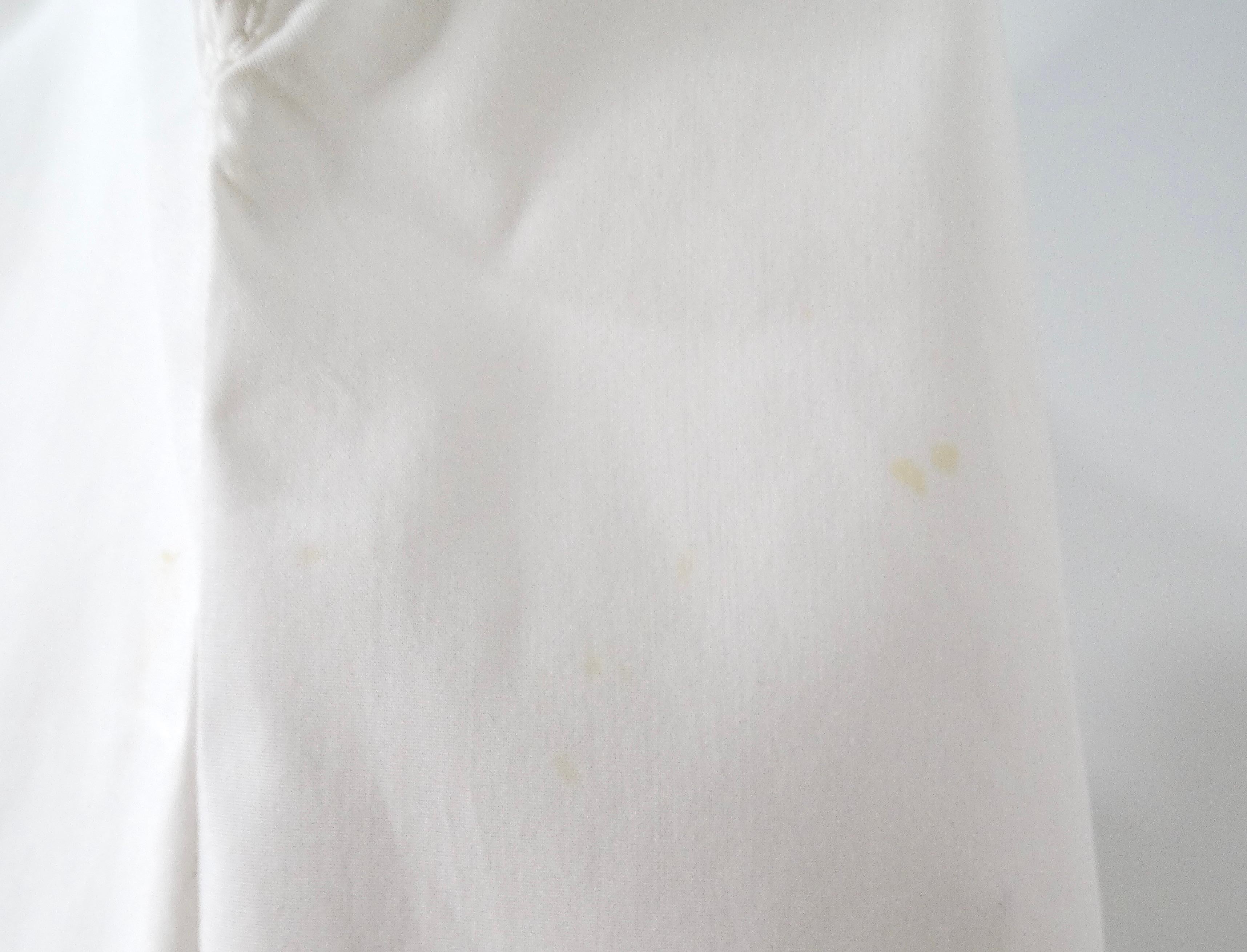 Abito Shift con zip e occhielli di Prada in bianco e oro in vendita 4