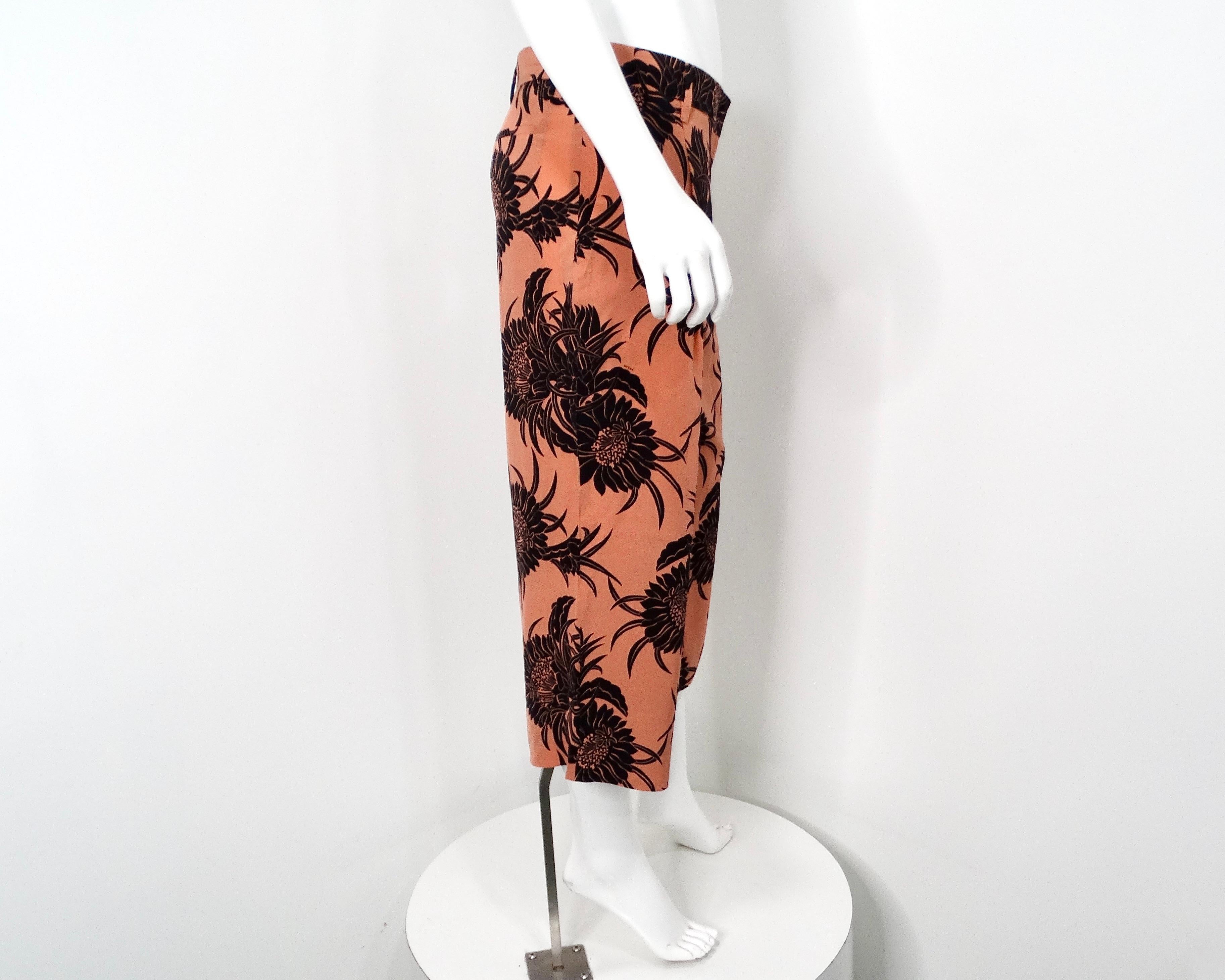 Pantalon court en soie imprimé hibiscus rose Prada circa 2014 en vente 3