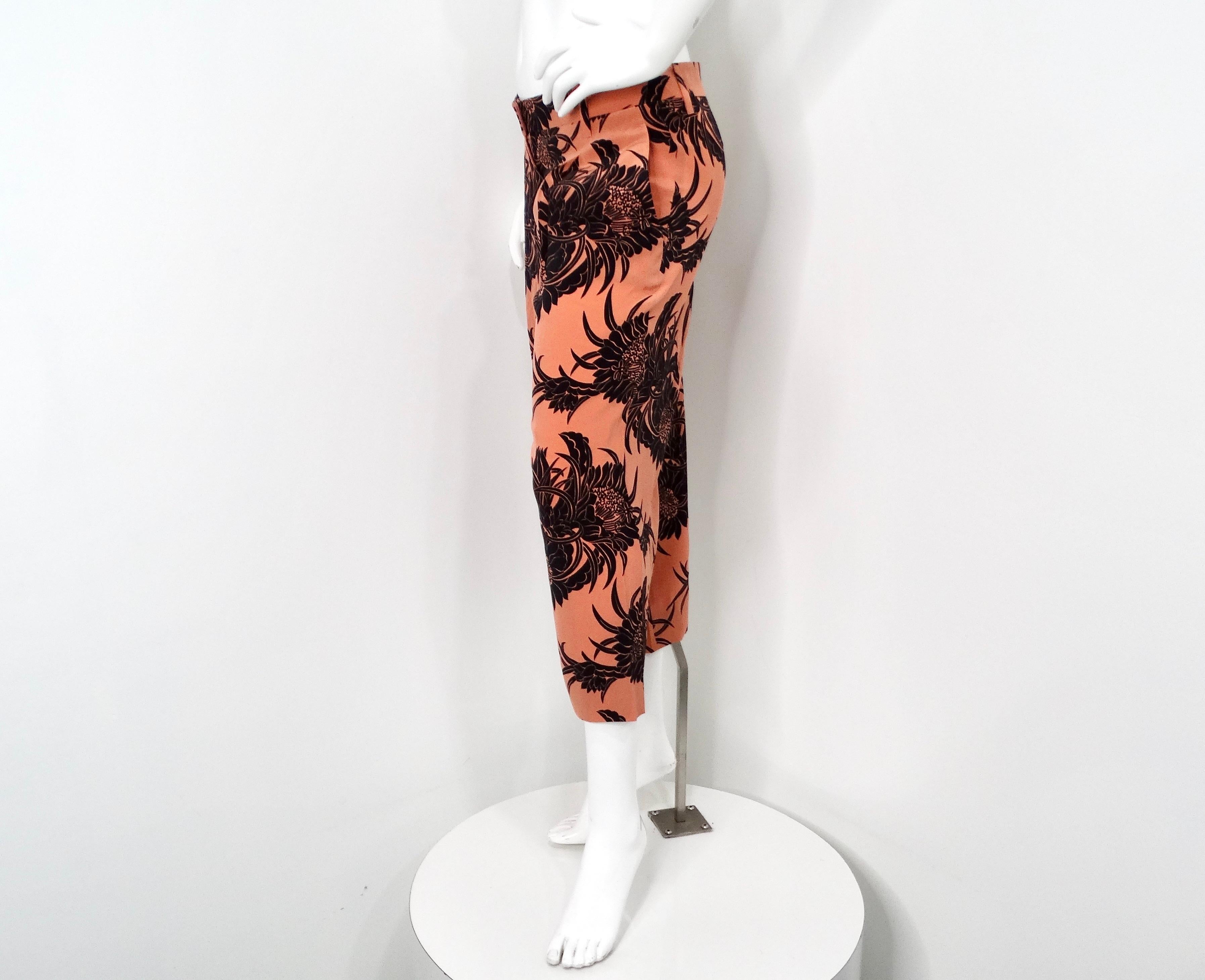 Beige Pantalon court en soie imprimé hibiscus rose Prada circa 2014 en vente
