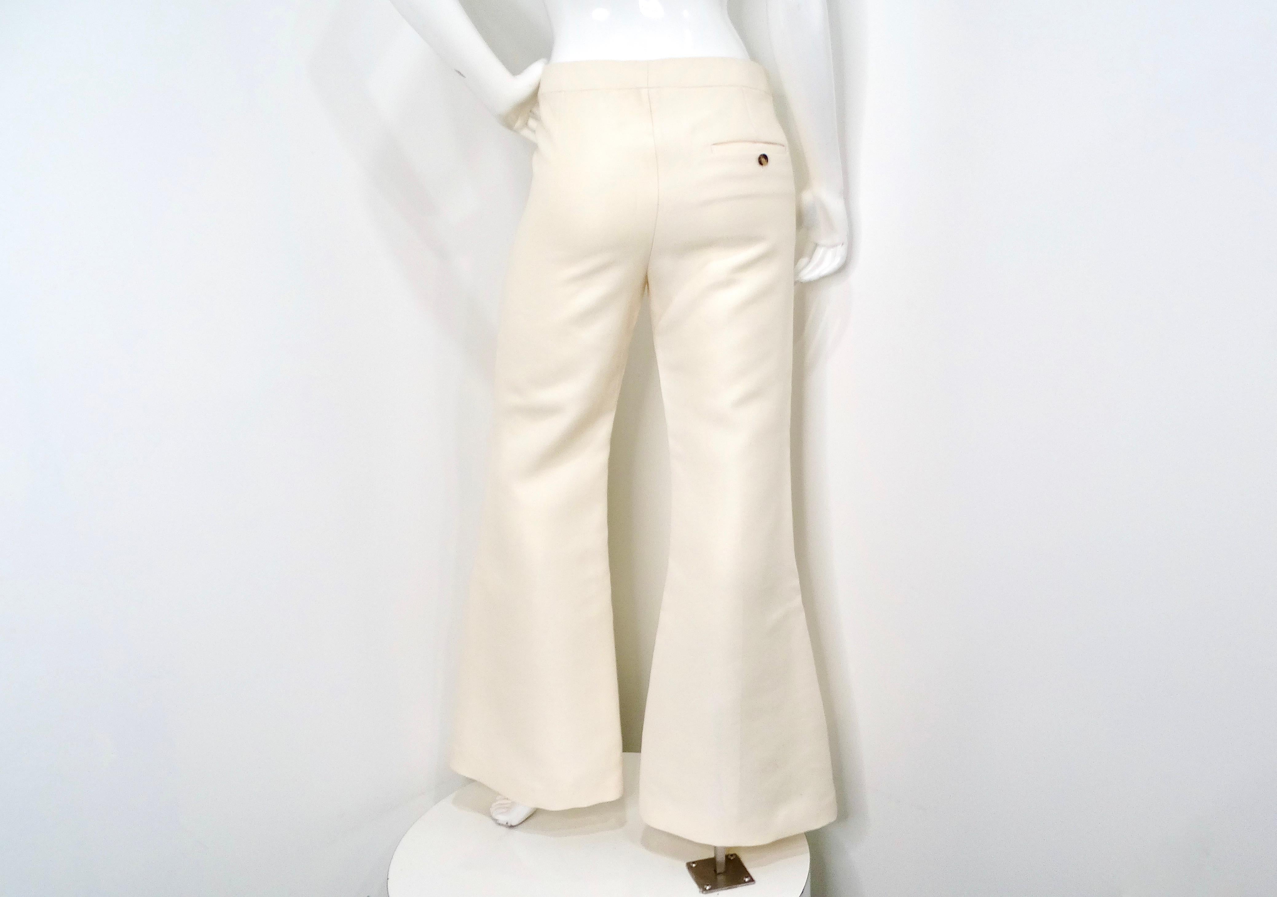 Pantalon évasé à jambe large et à taille haute, crème, Celine Pour femmes en vente