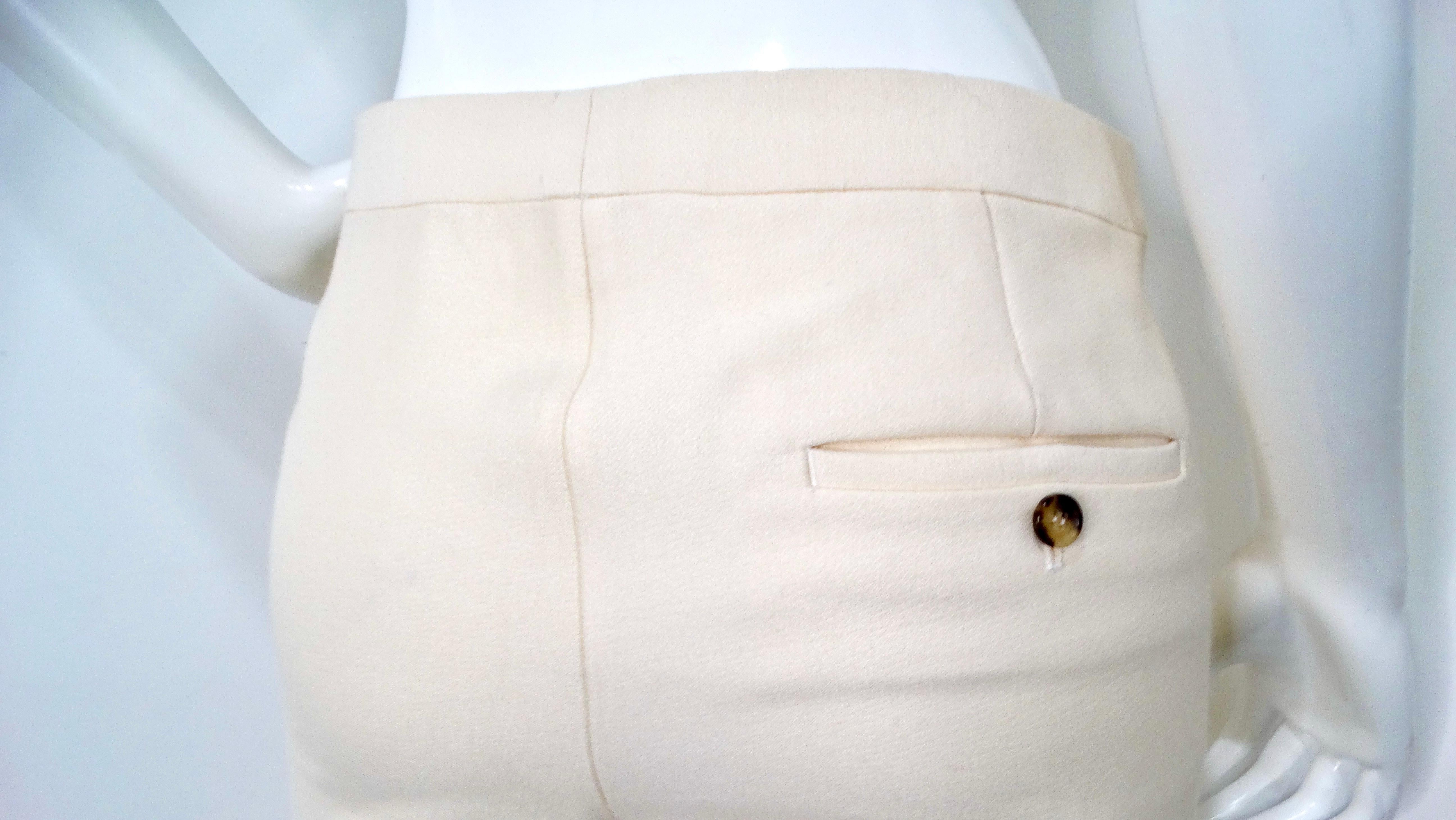 Pantalon évasé à jambe large et à taille haute, crème, Celine en vente 1
