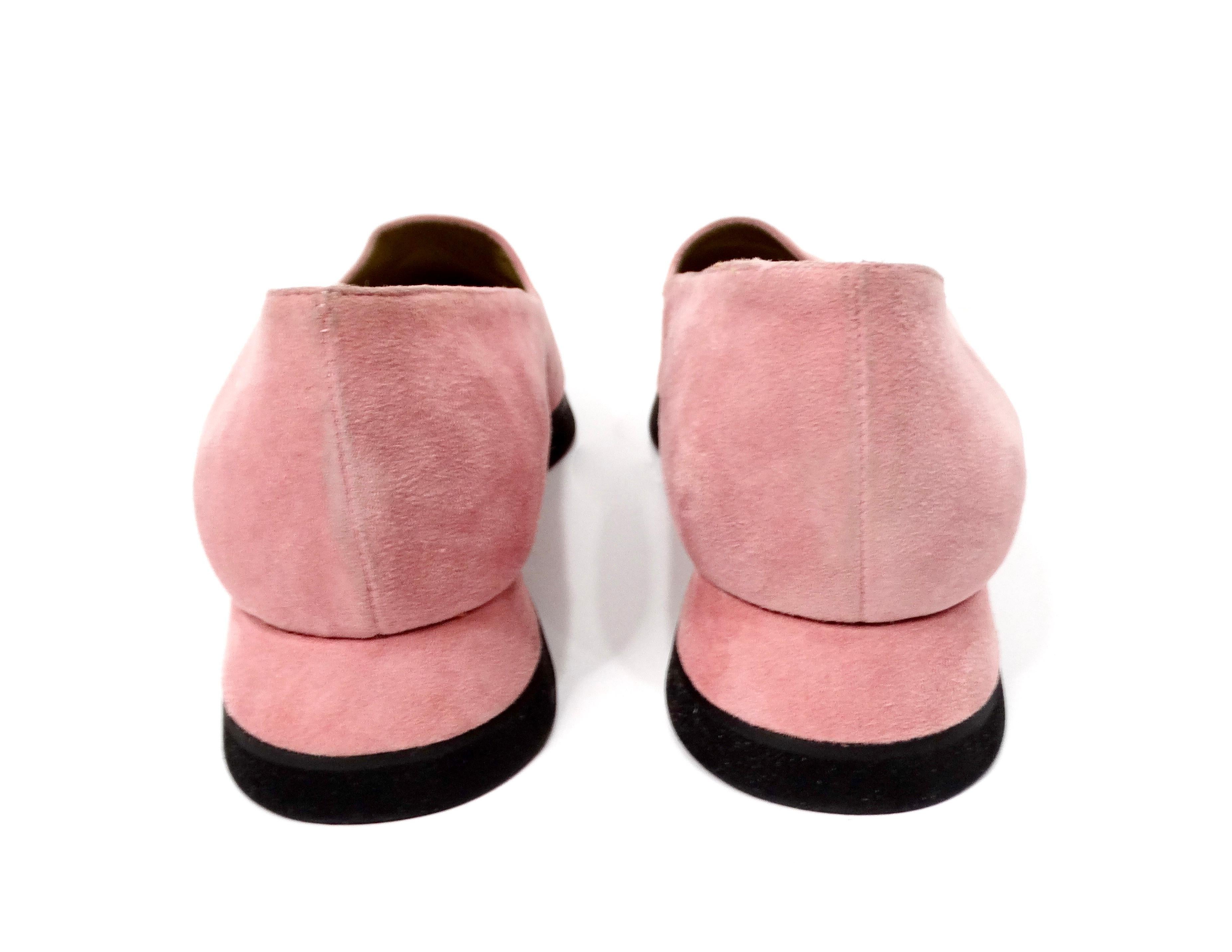 Mocasines con cuña cubierta bordados en ante rosa Yves Saint Laurent circa 1998 en venta 2